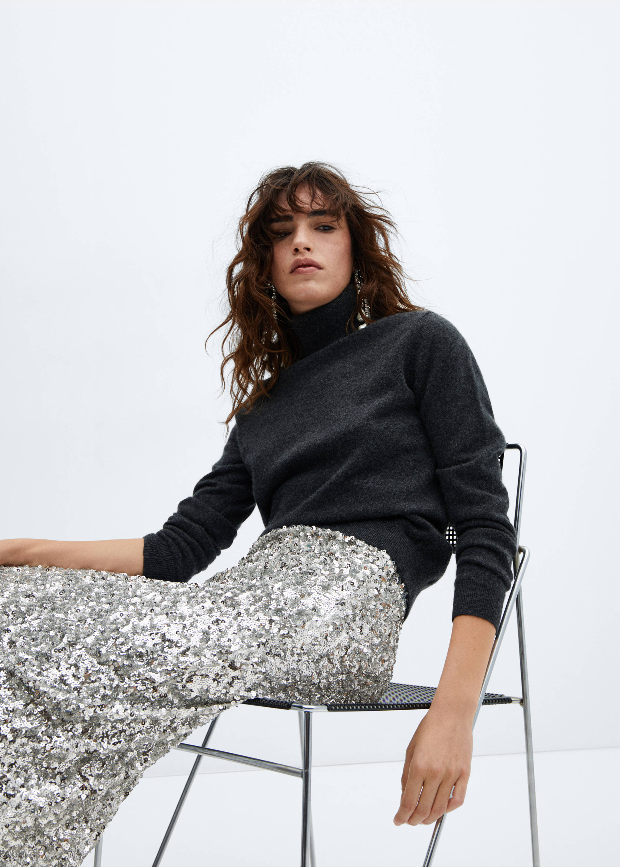 Sequin midi skirt - Details of the article 2, Silver. Ref: 57069104-00.