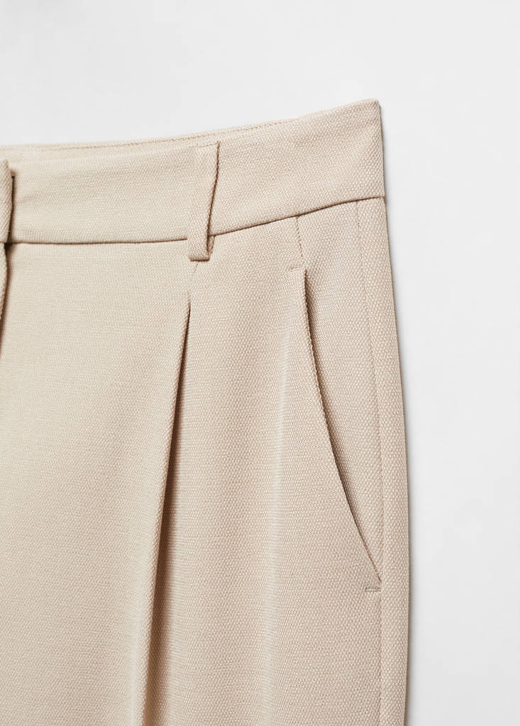 Straight-fit pleated trousers — Beige