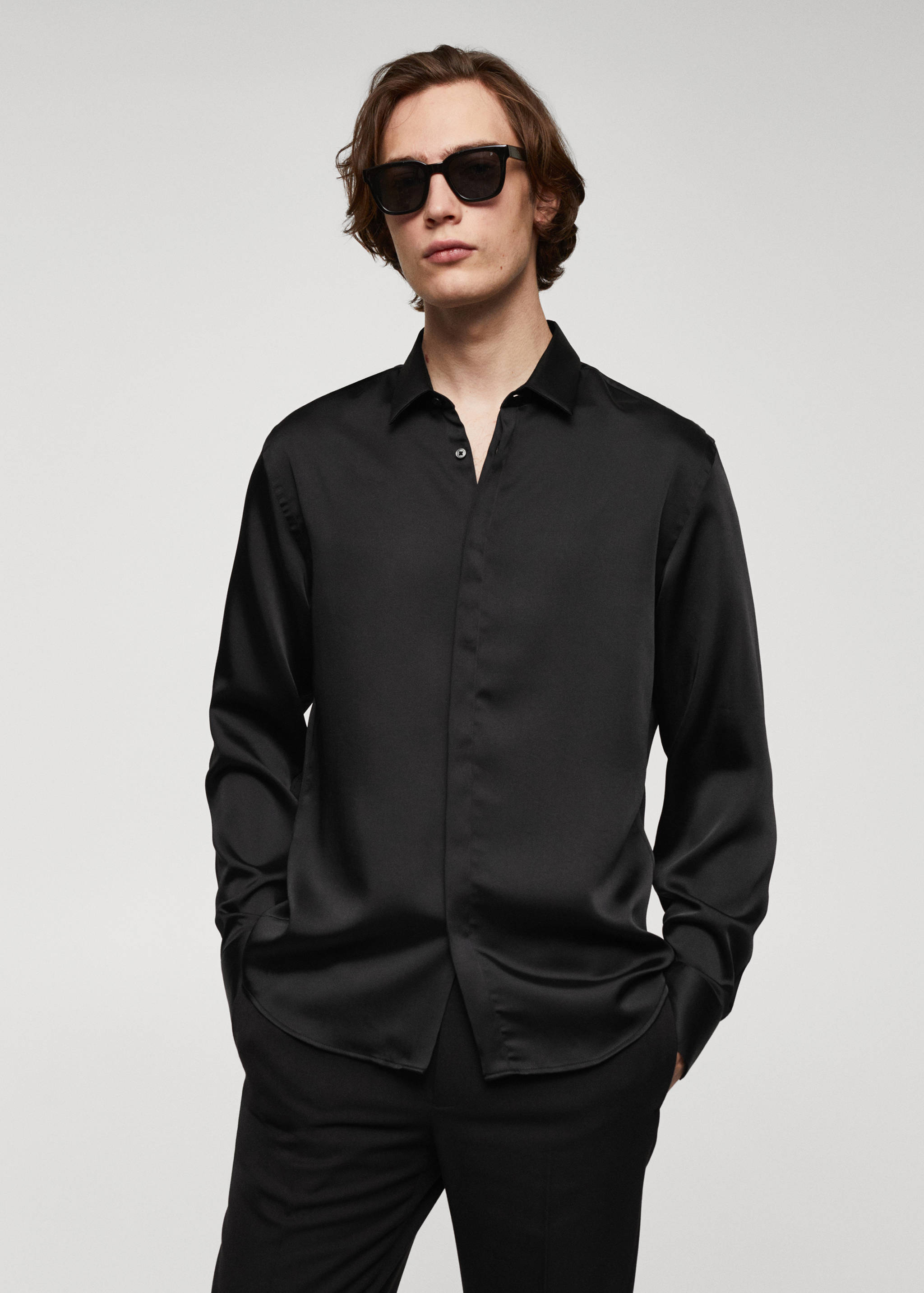 Soepelvallende satijnen blouse - Middenvlak