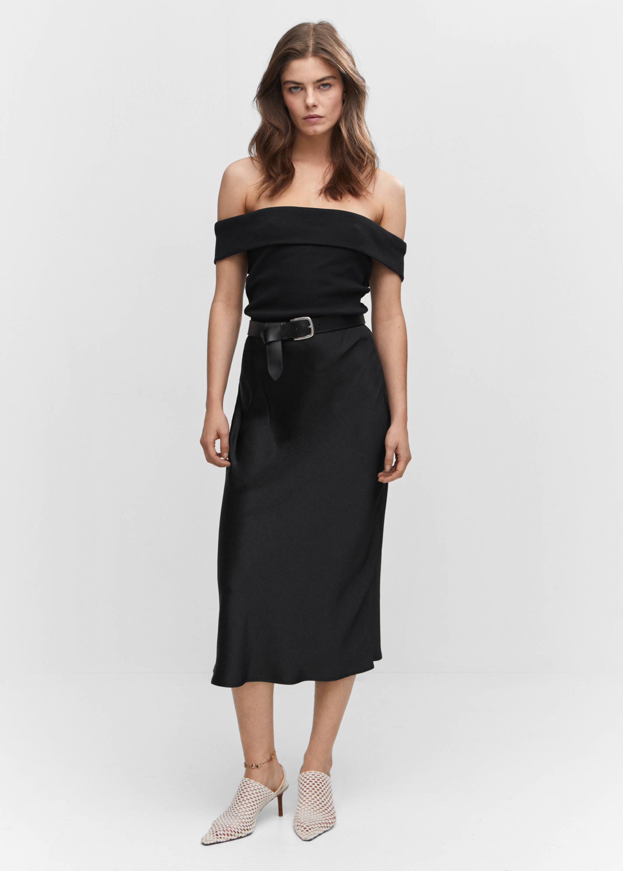 Top épaules dénudées - Plan général