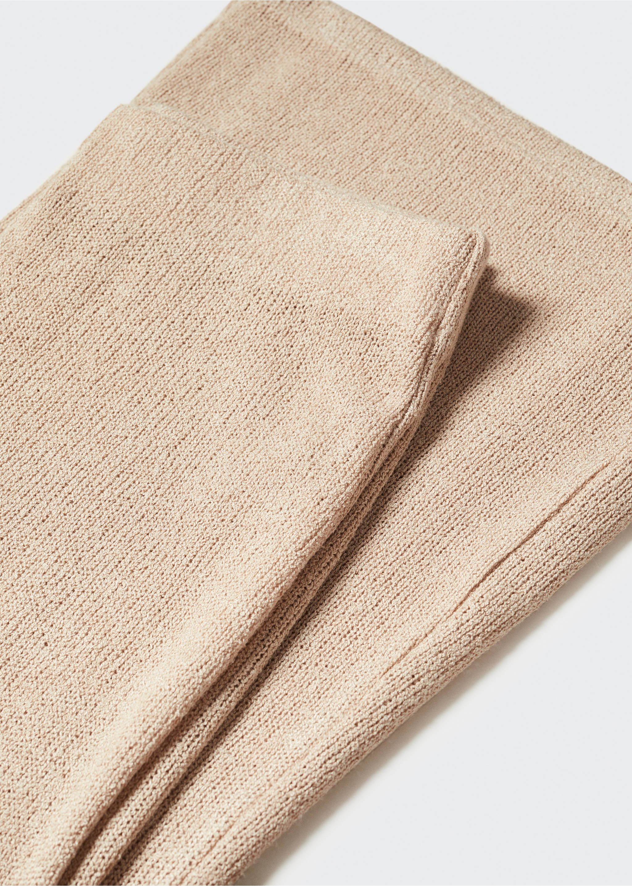 Flared knitted pants - Details of the article 8, Sand. Ref: 57072880-00.