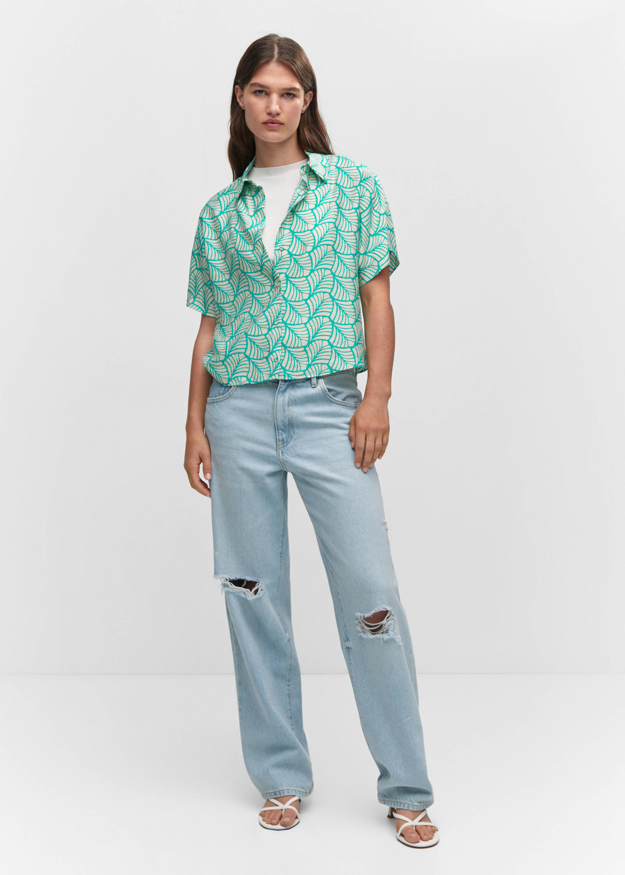 Buttoned printed shirt - General plane