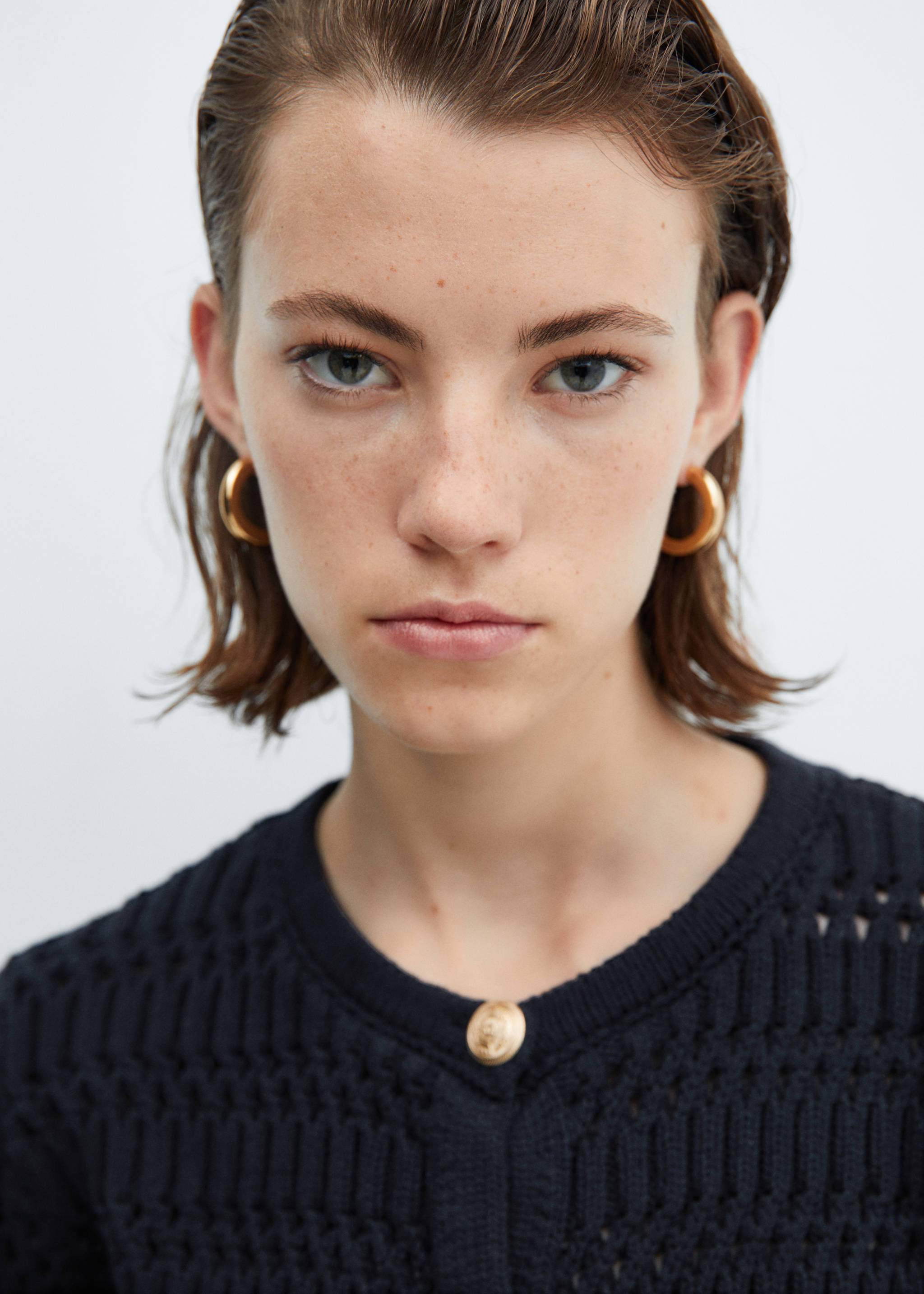 Knitted cardigan with jewel button - Details of the article 1