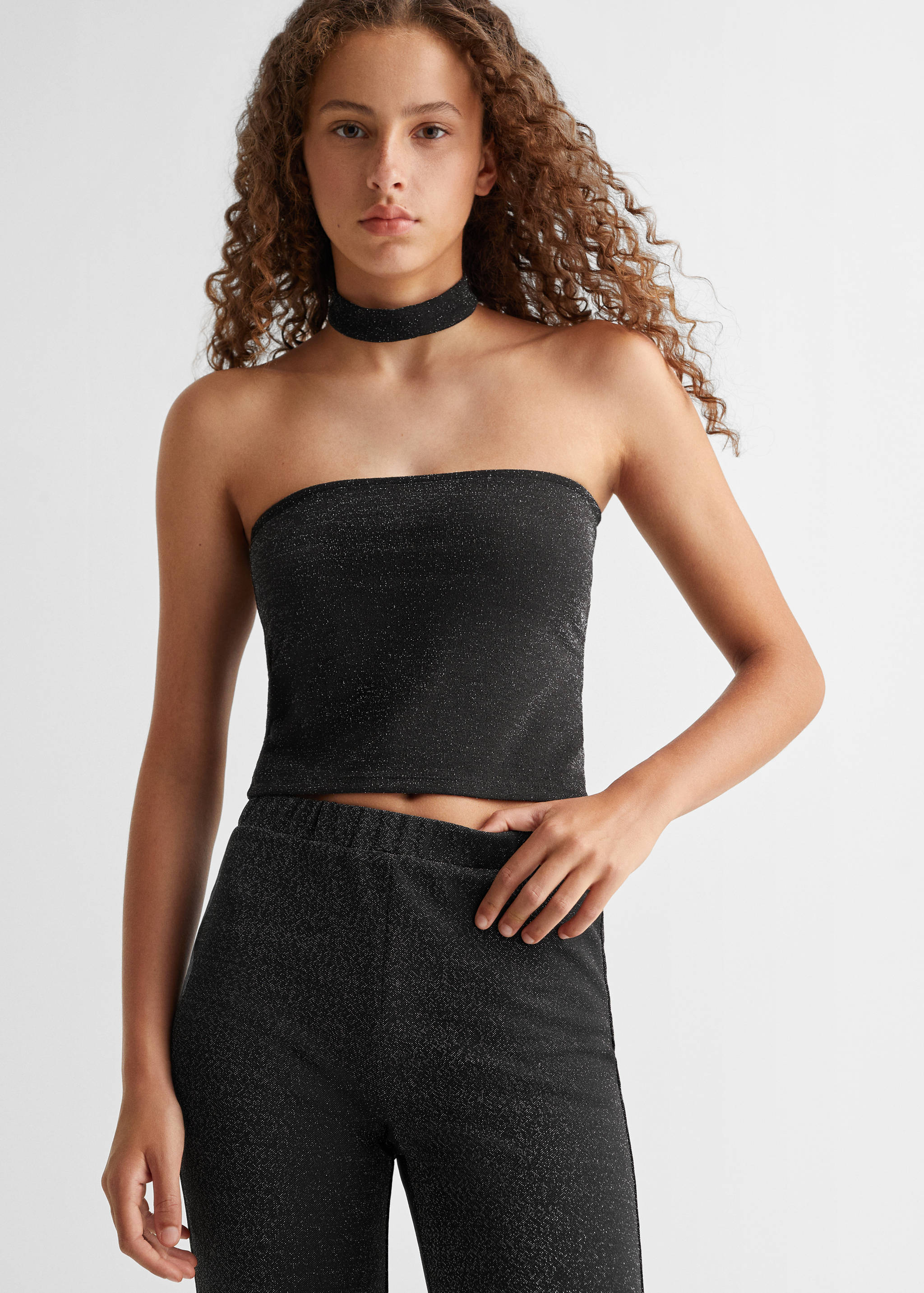 Блестящие легинсы - Средний план