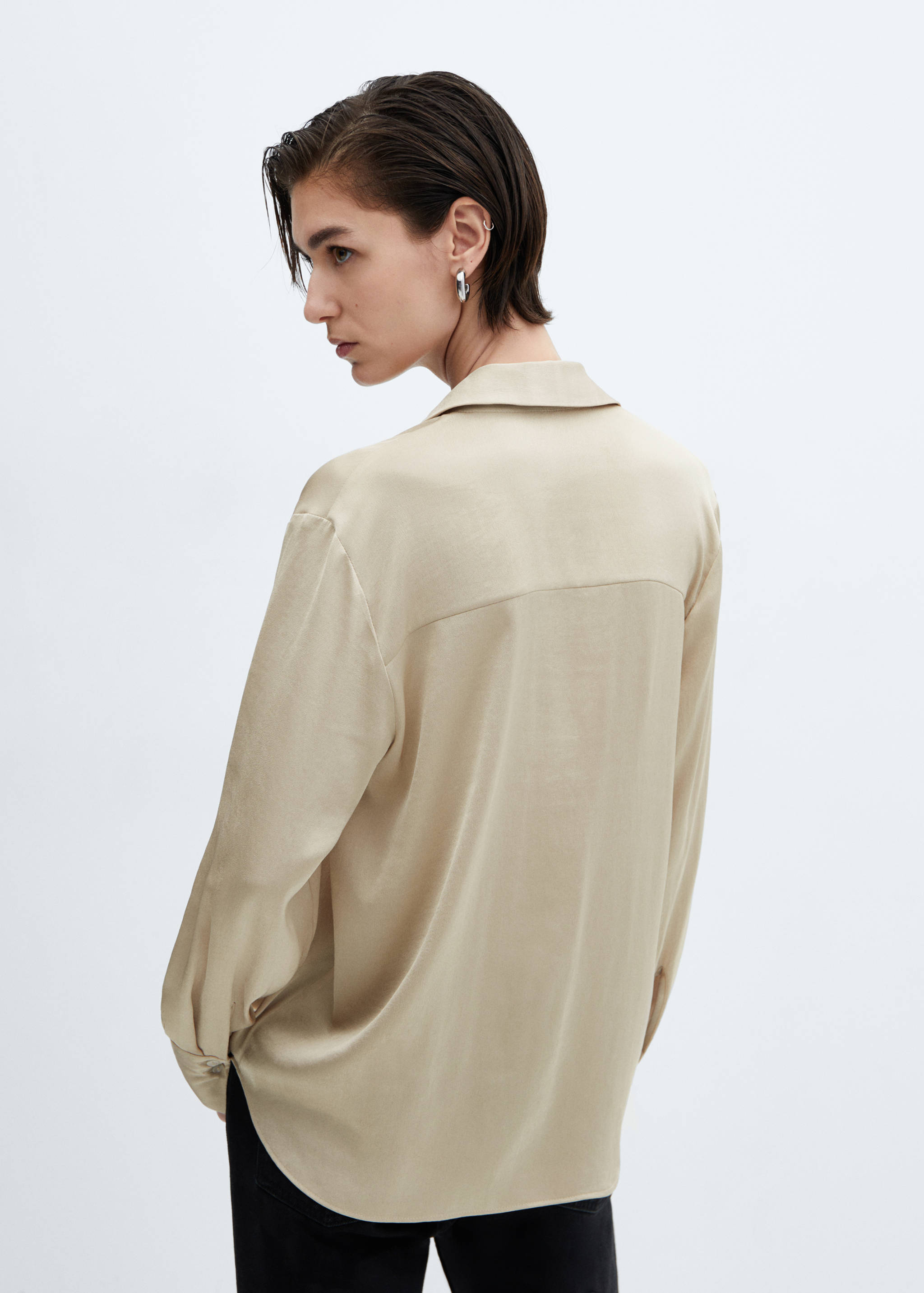 Satin finish flowy shirt - Reverse of the article