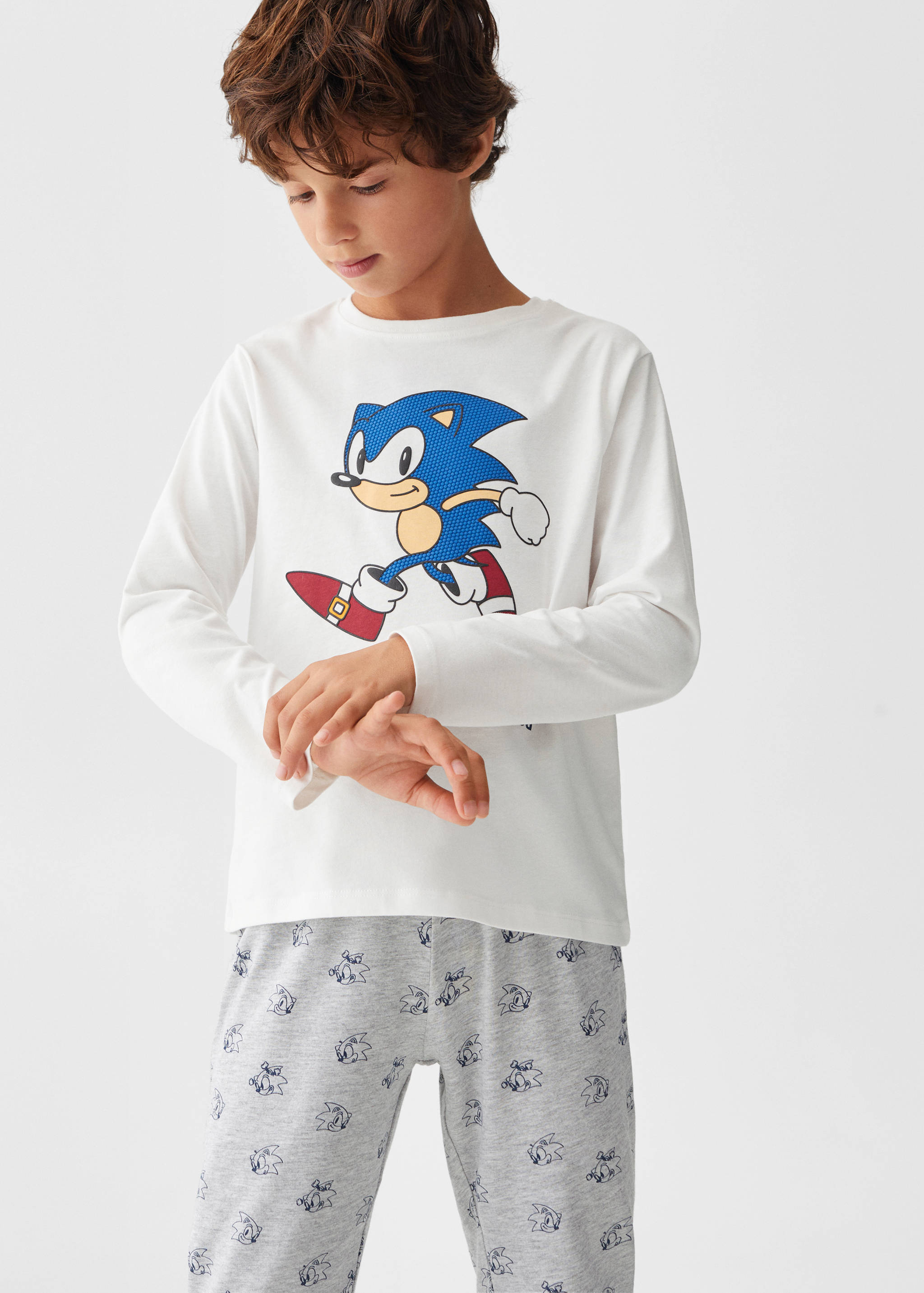 Pijama largo Sonic - Plano medio