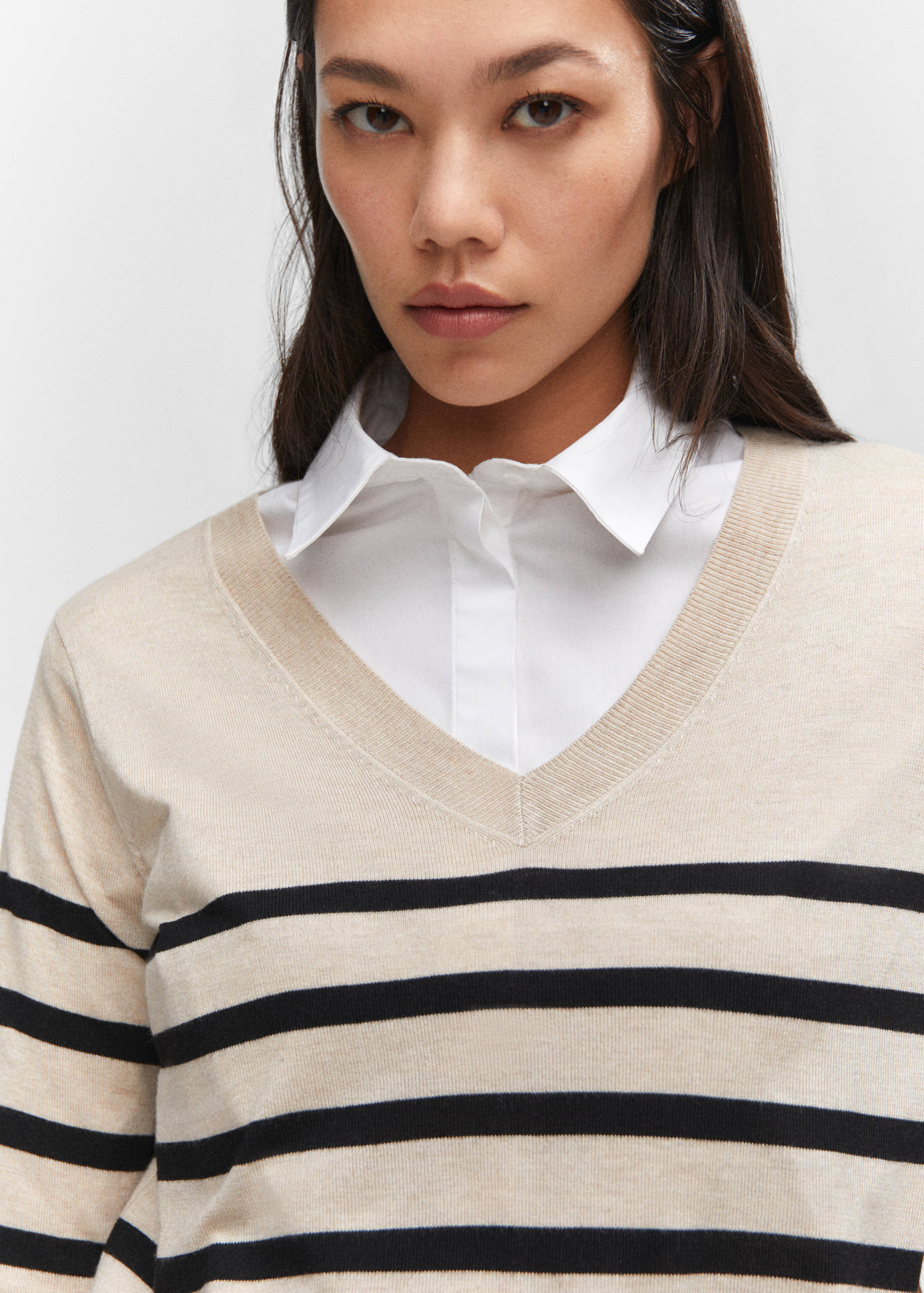 Striped fine-knit sweater - Details of the article 1