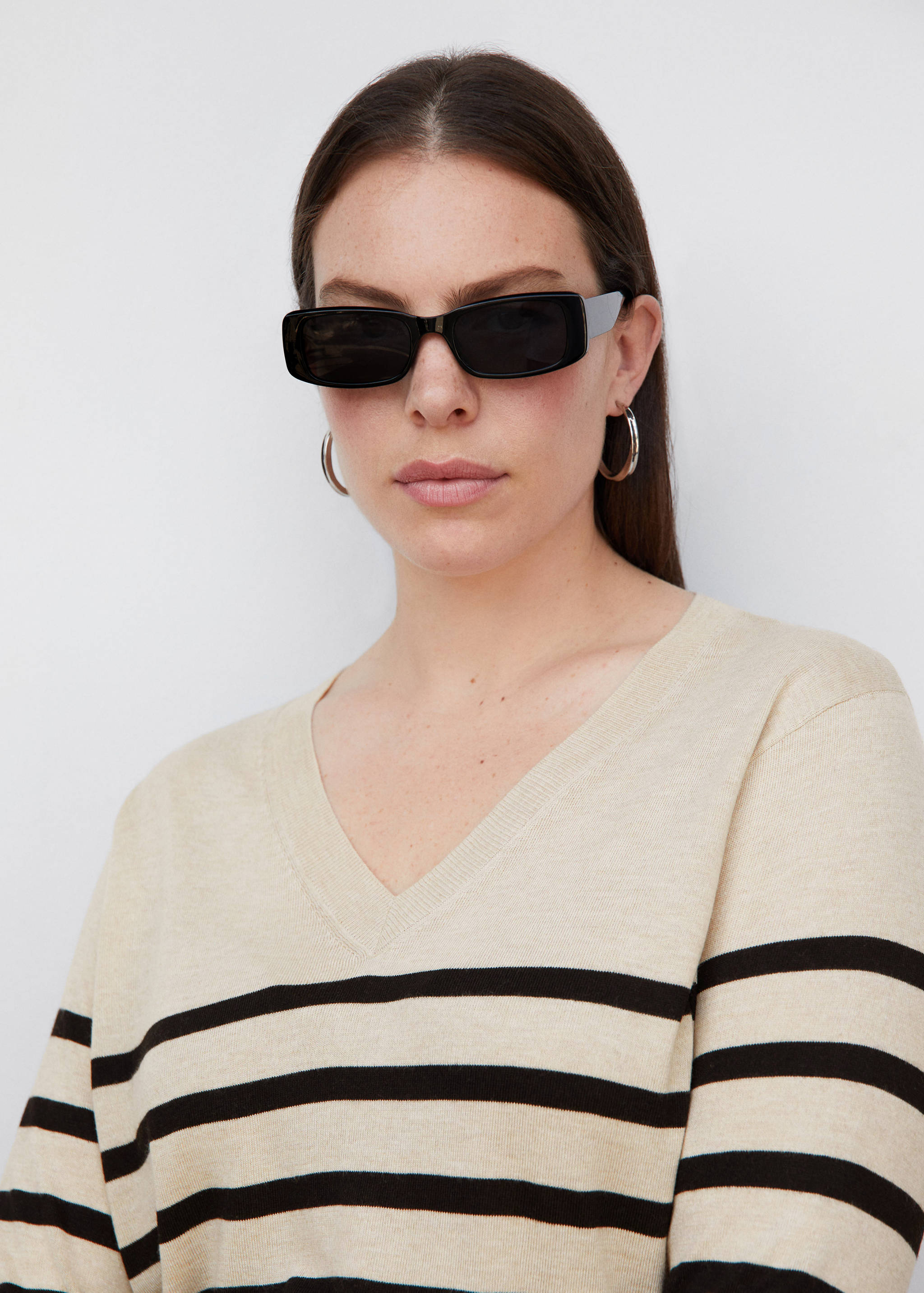 Striped fine-knit sweater - Details of the article 5