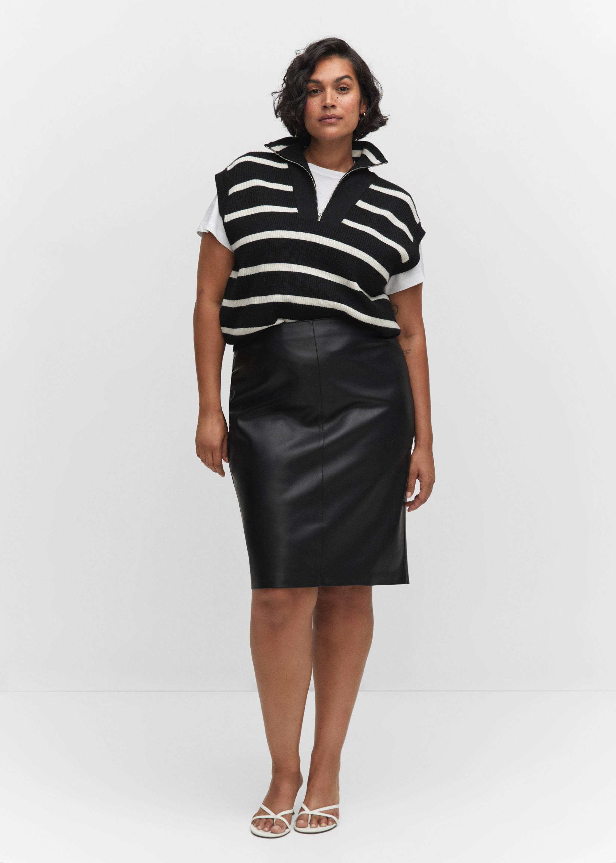 Leather-effect pencil skirt - Details of the article 3