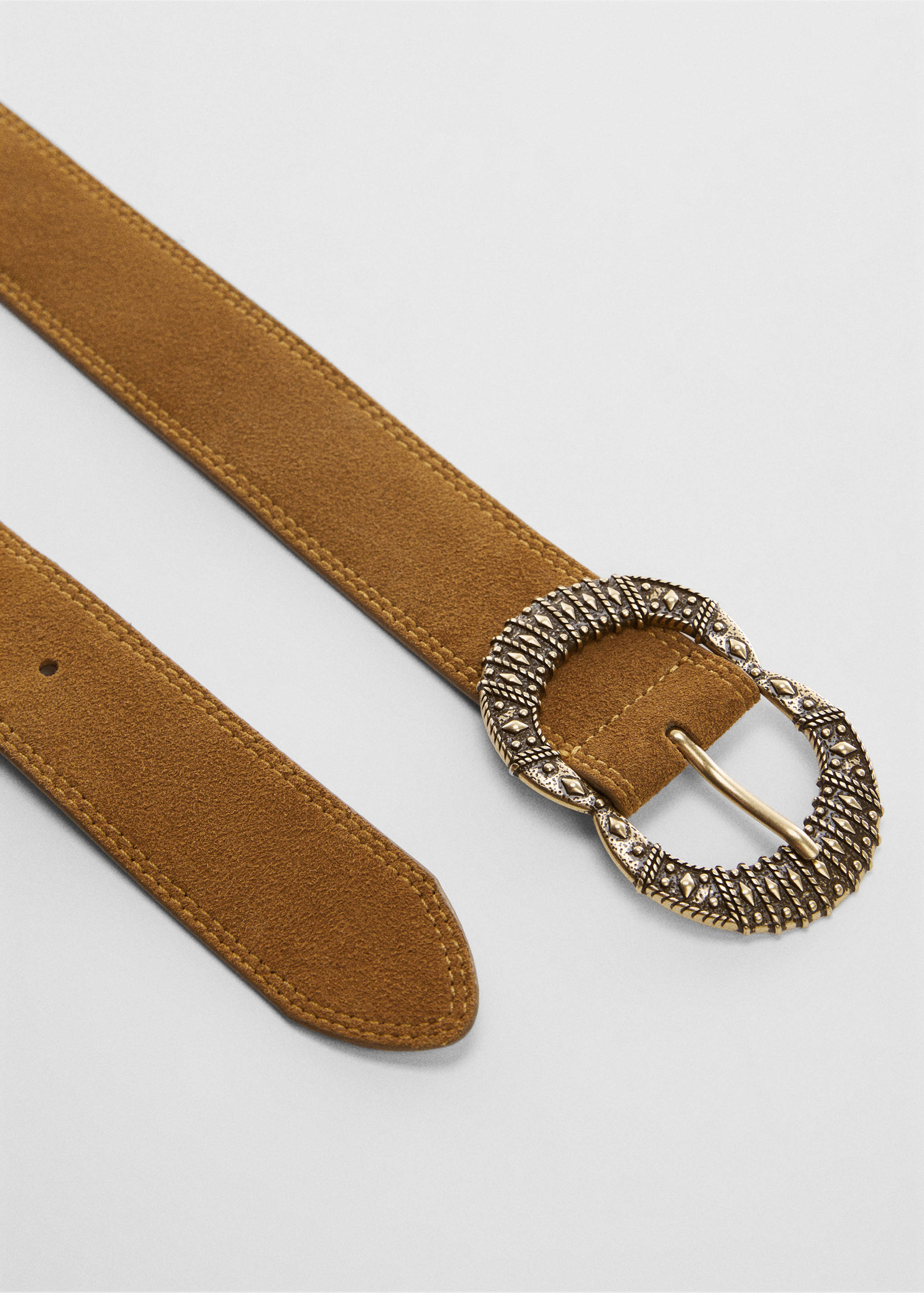 Ceinture cuir boucle relief - Plan moyen