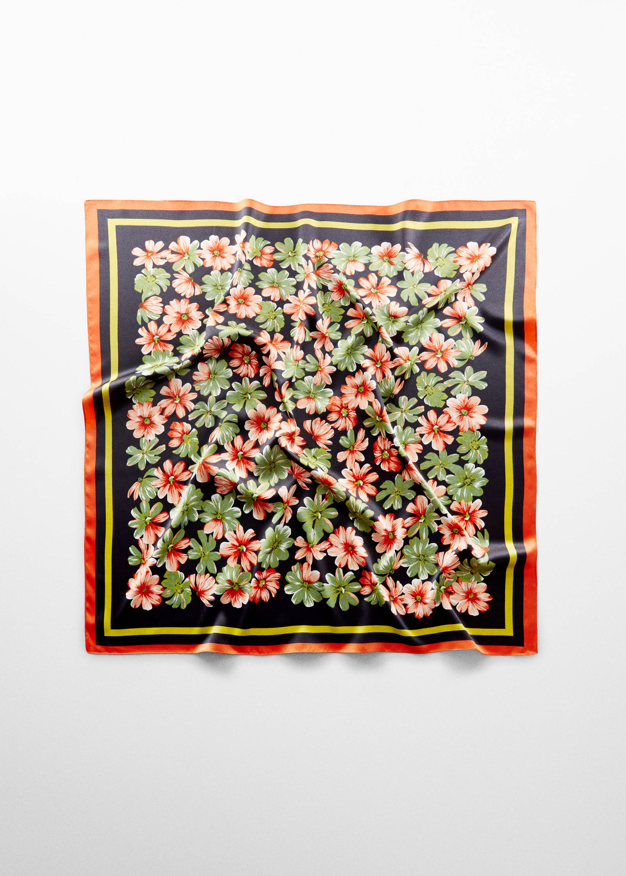 Foulard à fleurs - Article sans modèle