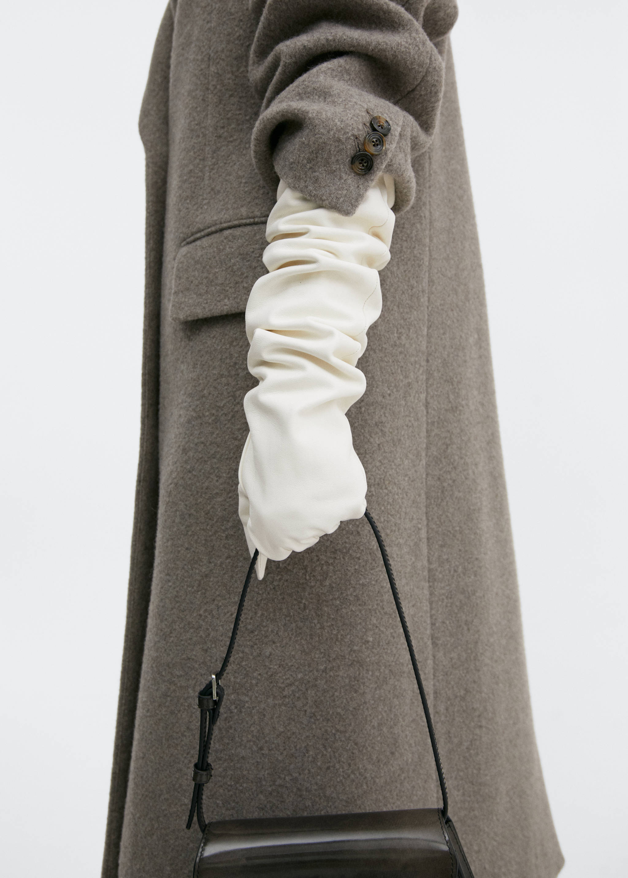 Lange handschoenen met leer - Detail van het artikel 9