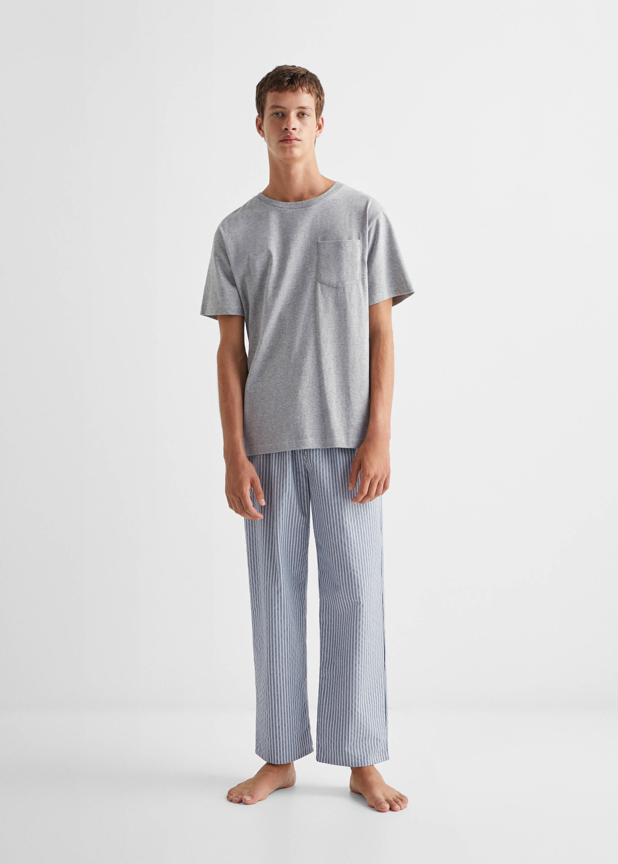 Striped long pyjamas - General plane