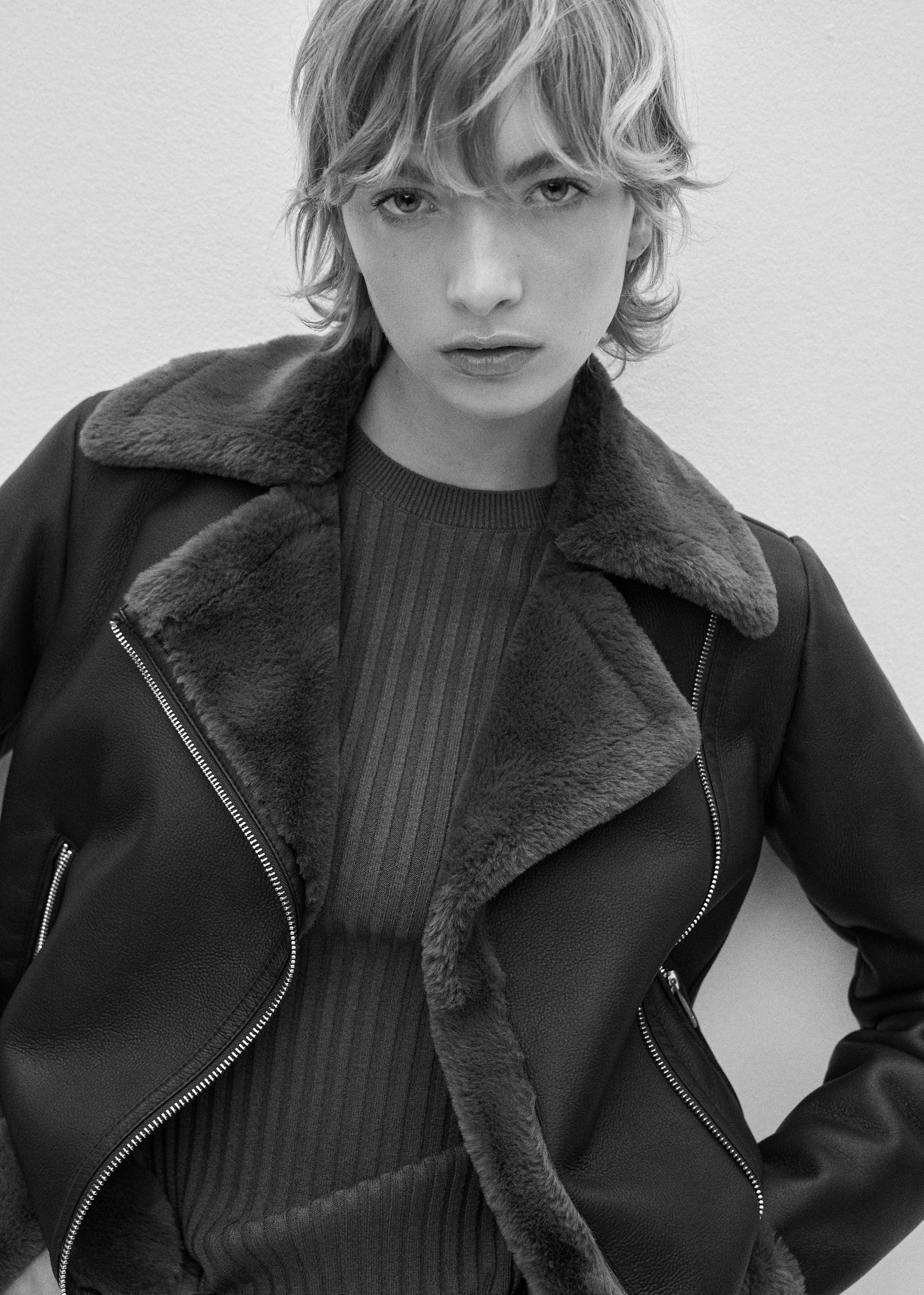 Двусторонняя куртка из искусственной кожи - Деталь изделия 7