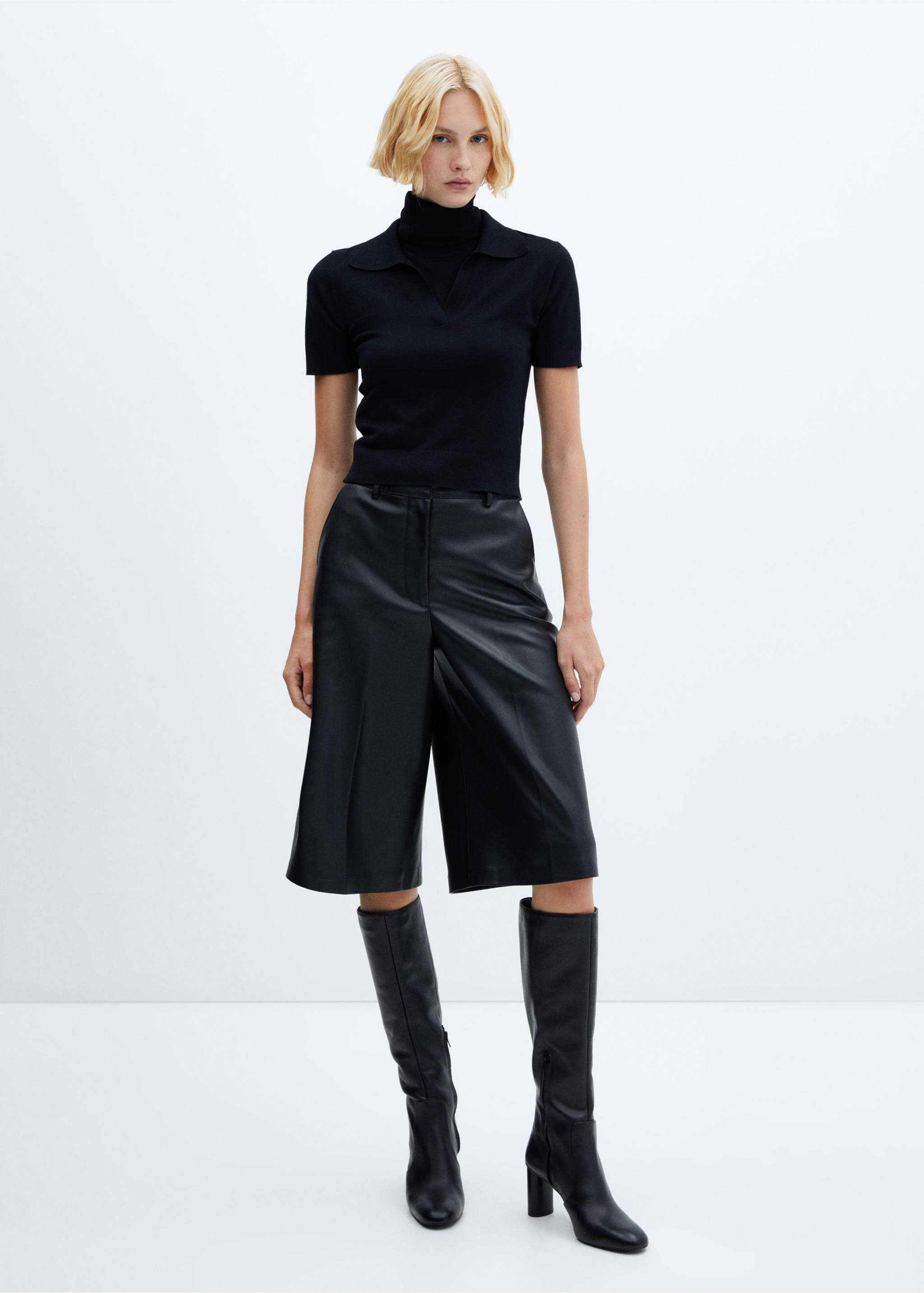 Faux-leather Bermuda shorts - General plane, Black. Ref: 57075967-00.