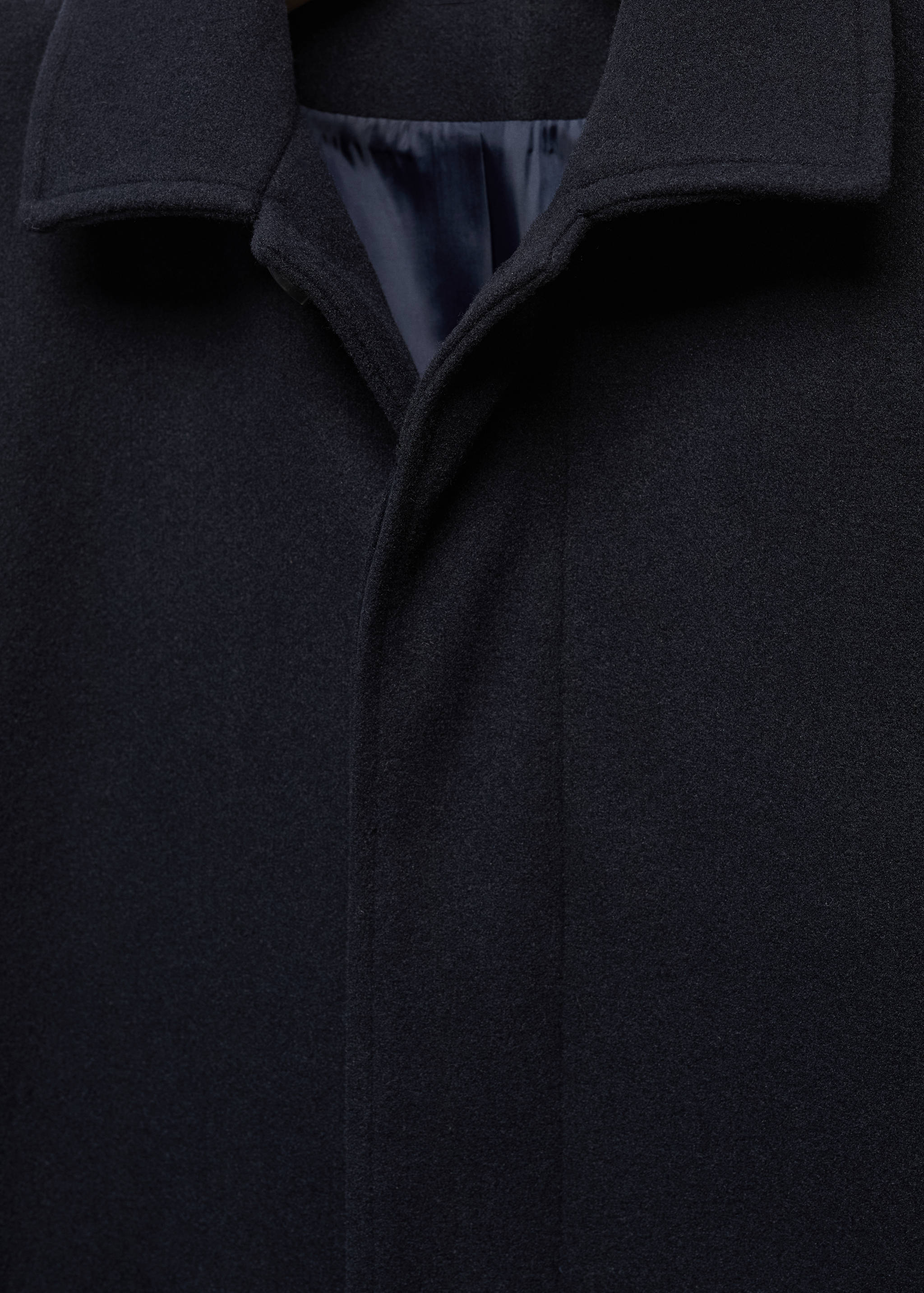 Coat with classic collar - Details of the article 8