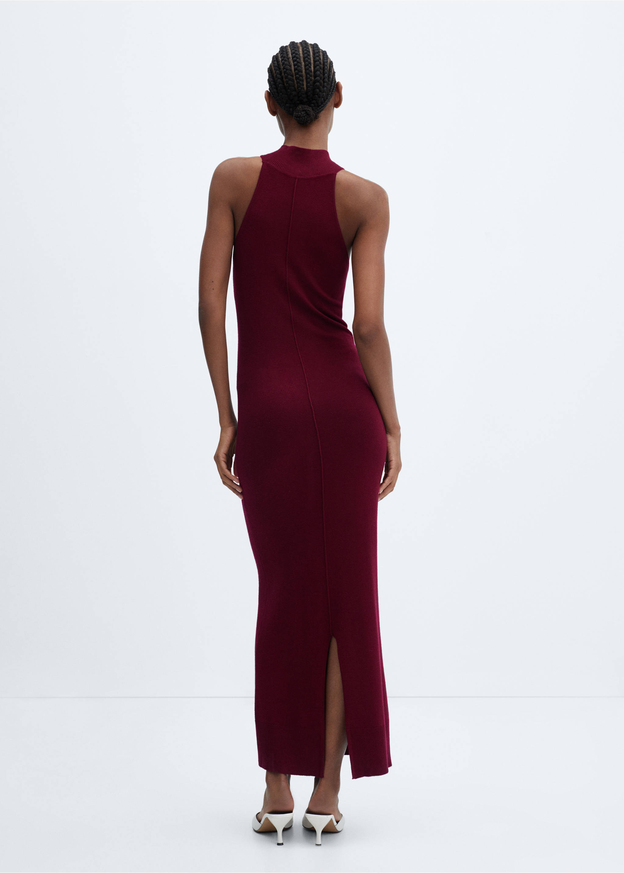 Fitted dress with back slit - Reverse of the article, Wine. Ref: 57076307-00.
