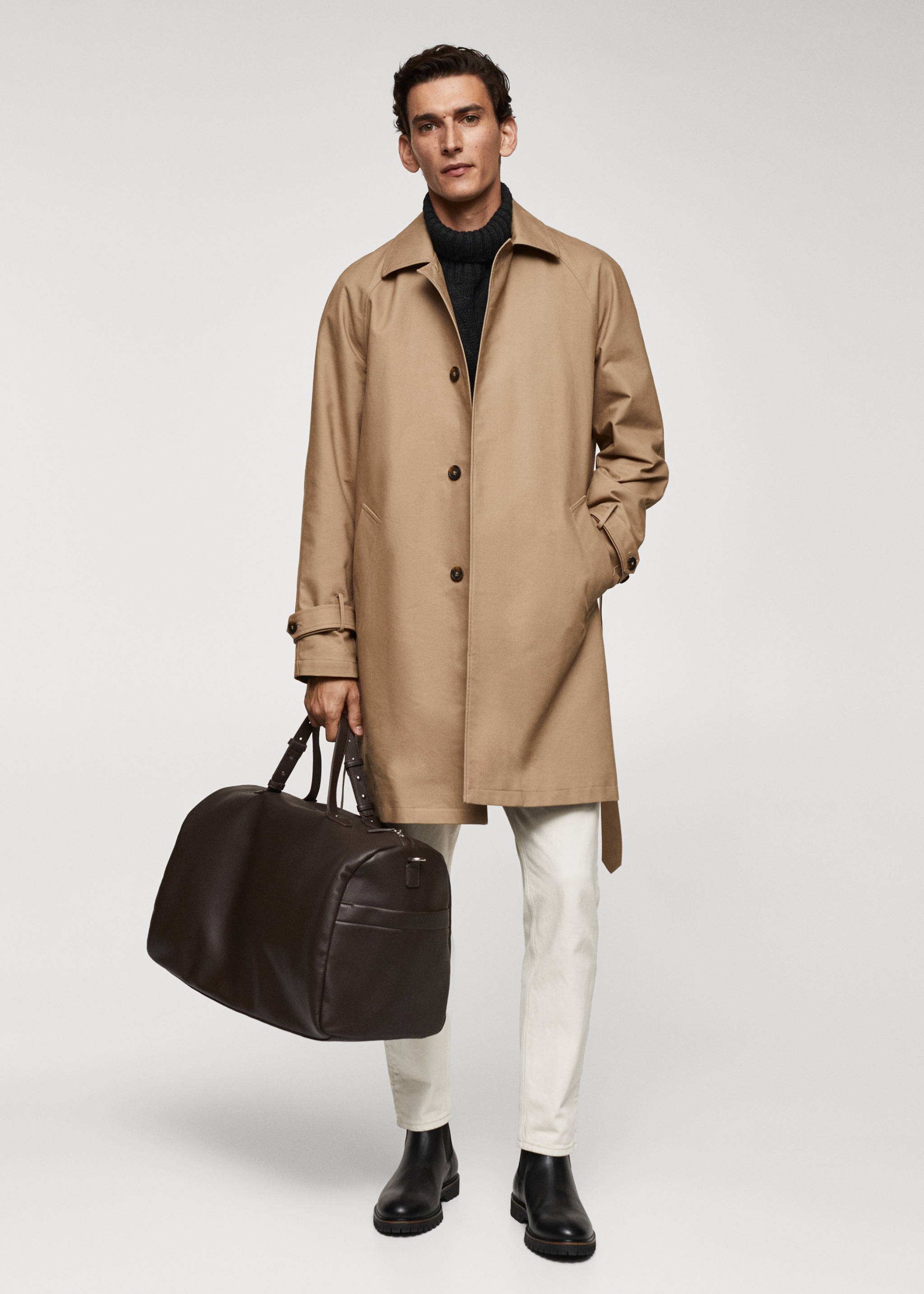 Water-repellent quilted trench coat - General plane