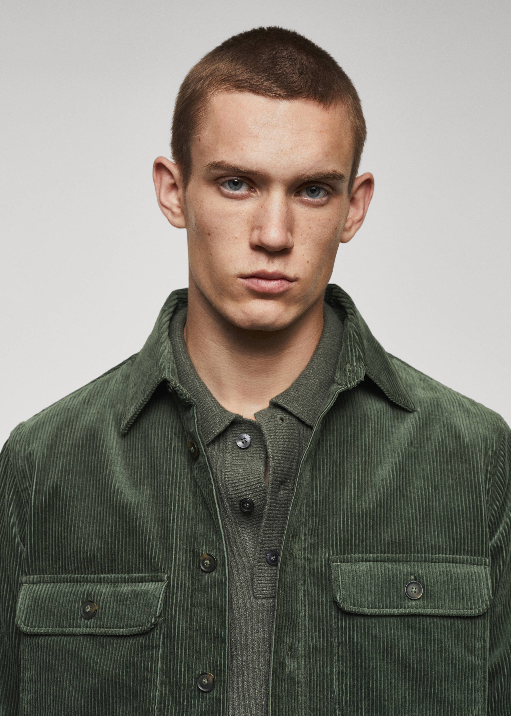 Corduroy pockets overshirt - Details of the article 1