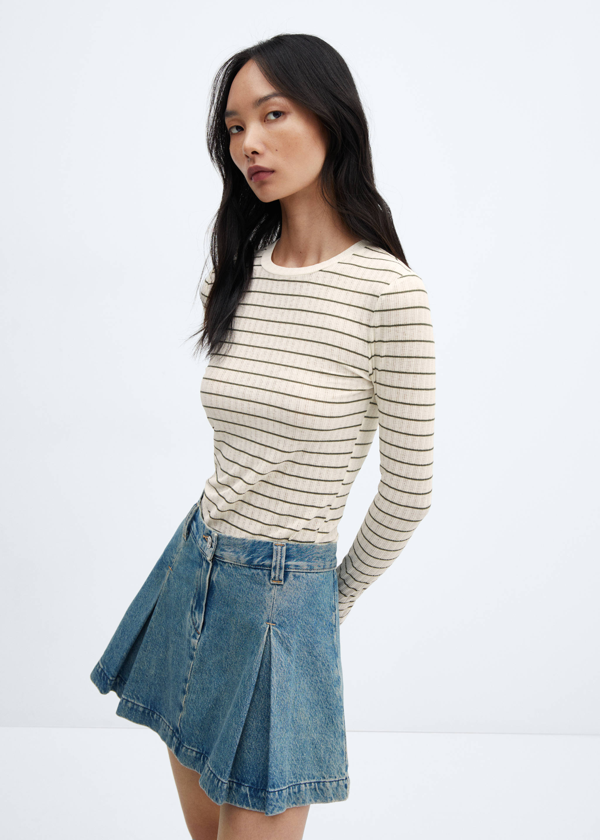 T-Shirt mit strukturierten Streifen - Mittlere Ansicht