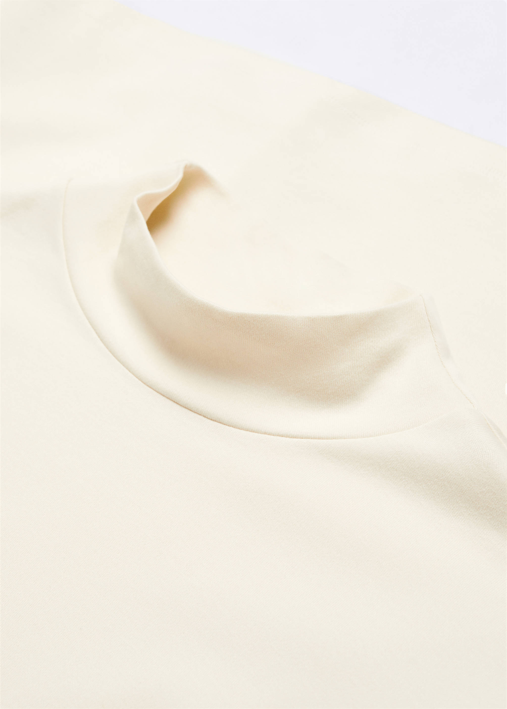 T-shirt manches longues col montant - Détail de l'article 8