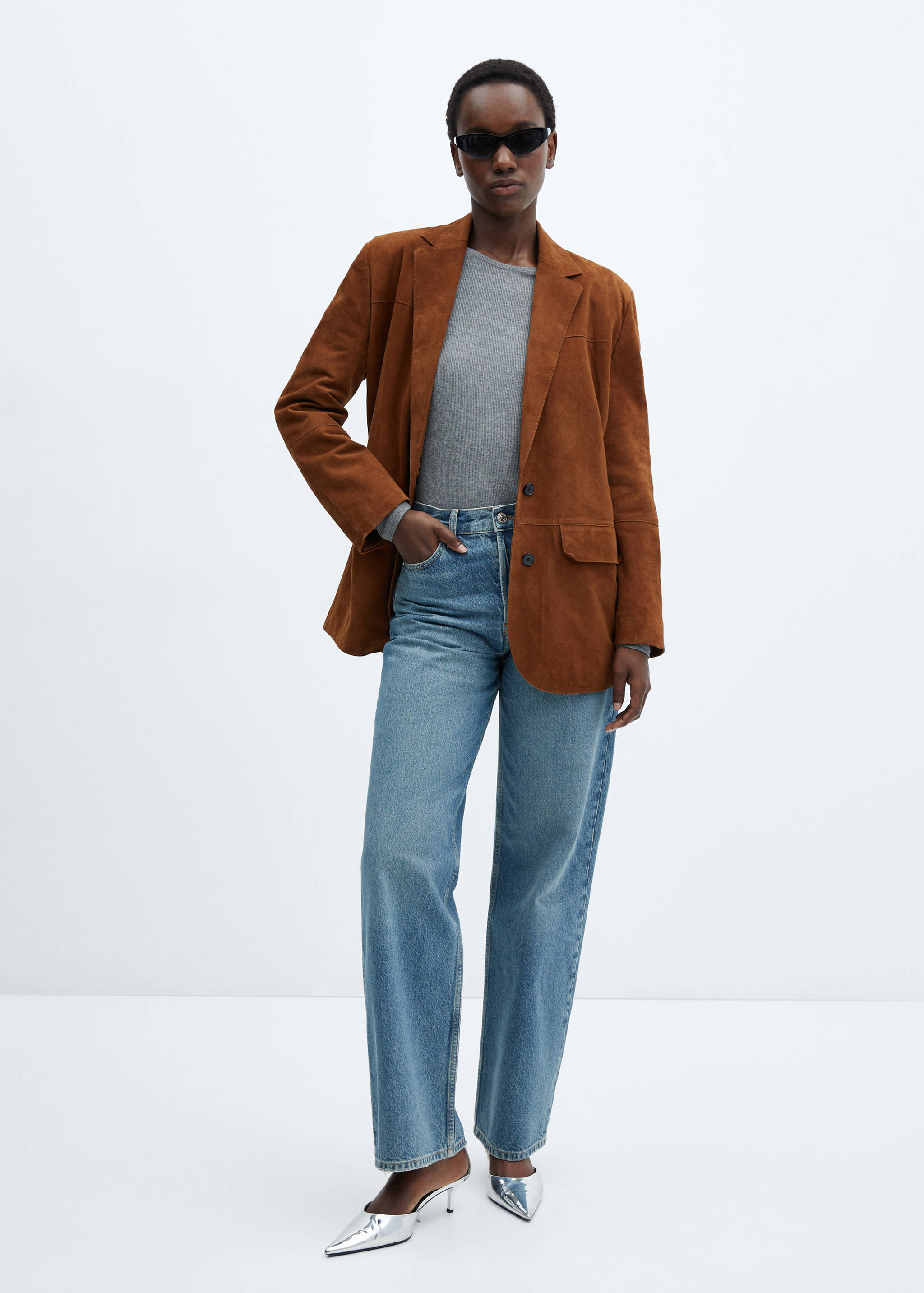 Прямые джинсы с посадкой на талии - Общий план