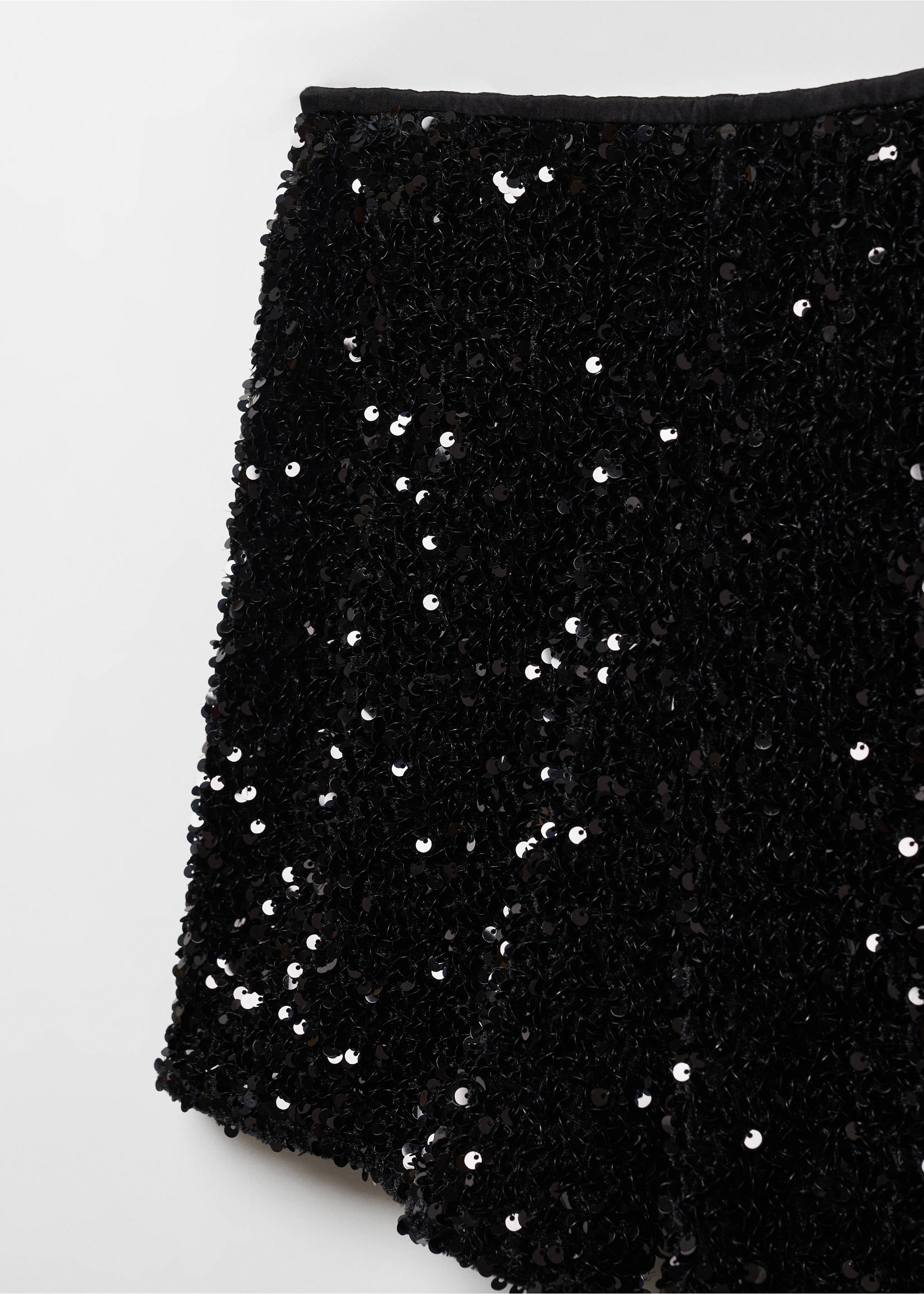 Sequin shorts - Details of the article 8, Black. Ref: 57079098-00.