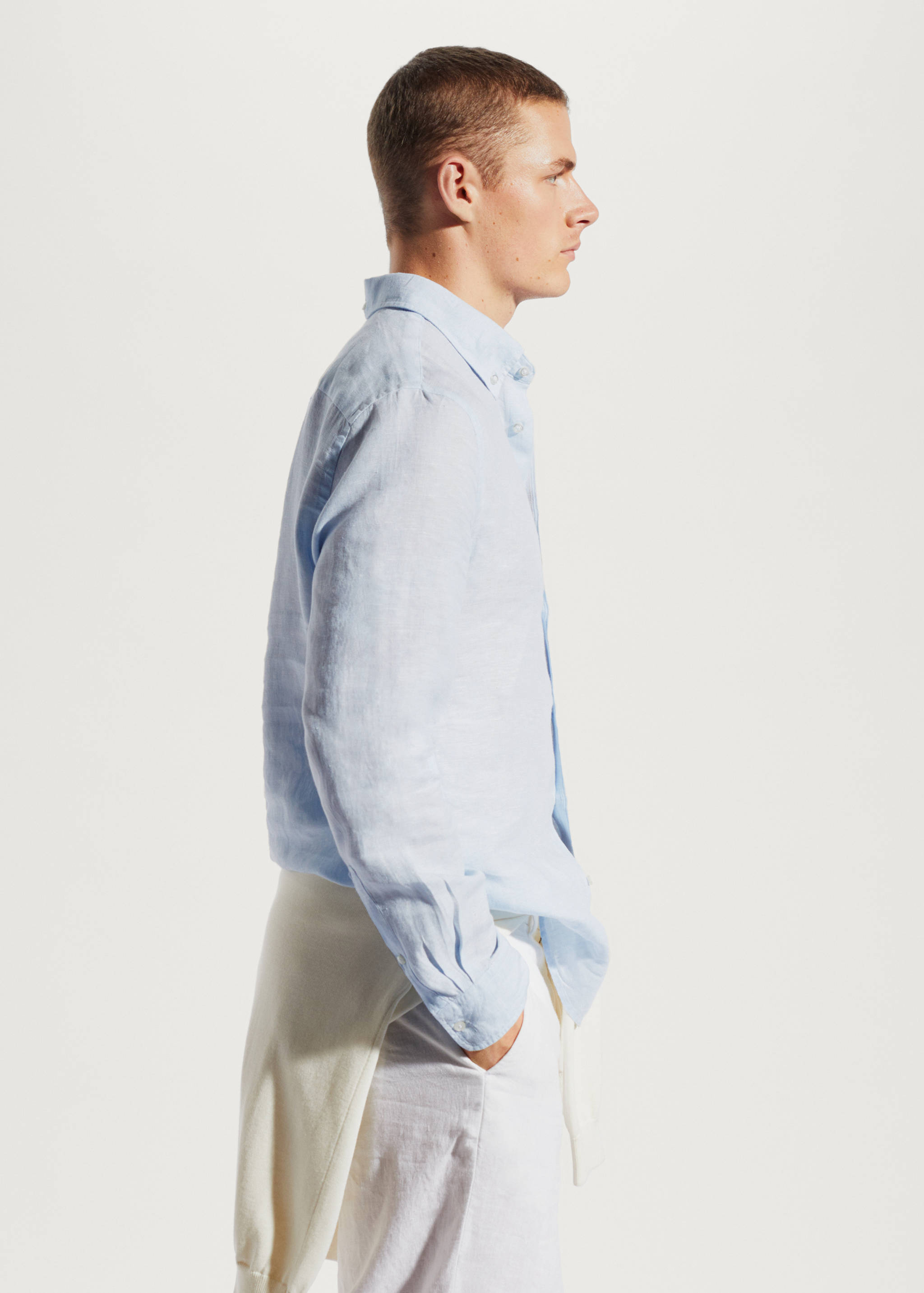 100% linen slim-fit shirt - Details of the article 2