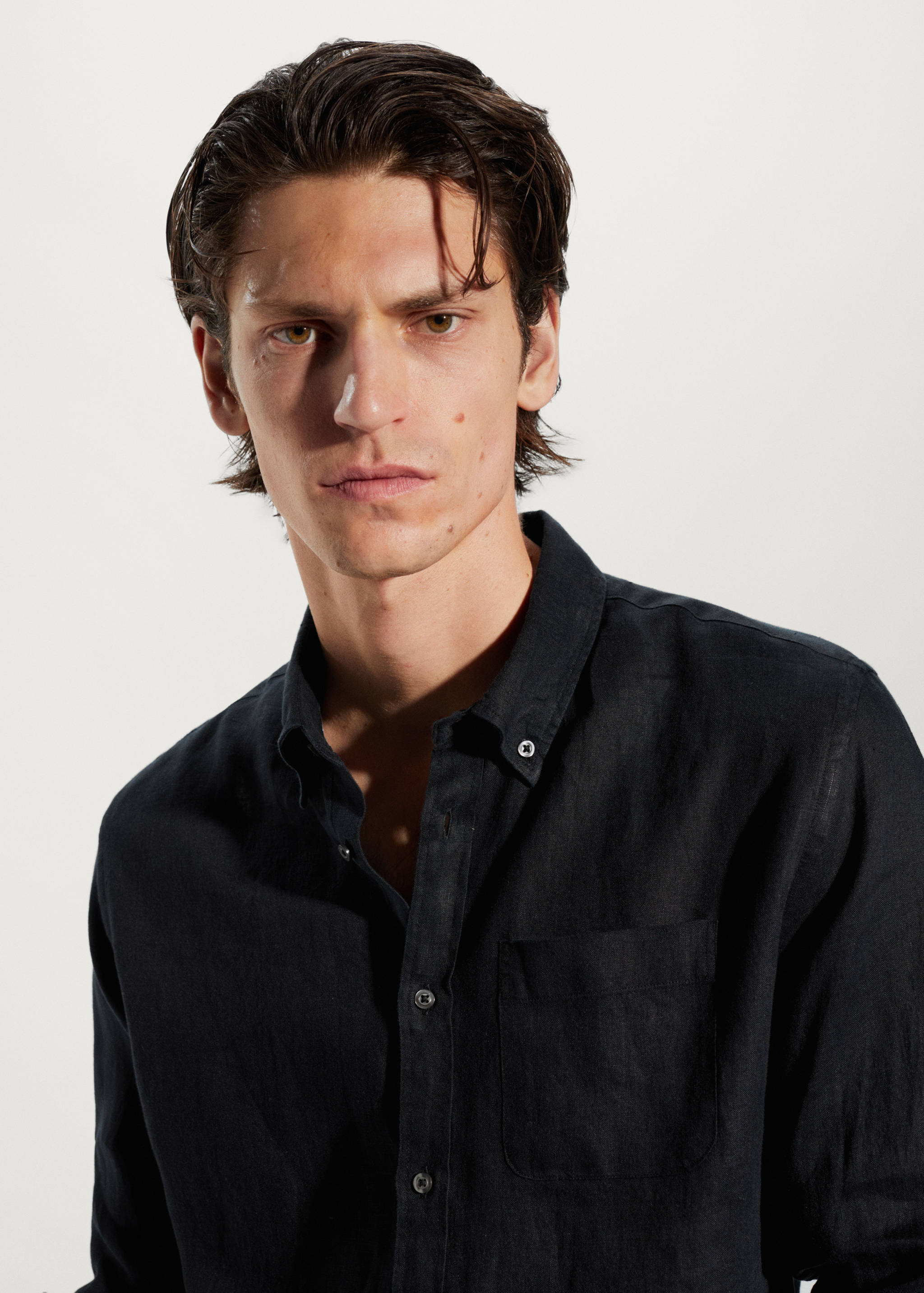 100% linen slim-fit shirt - Details of the article 1