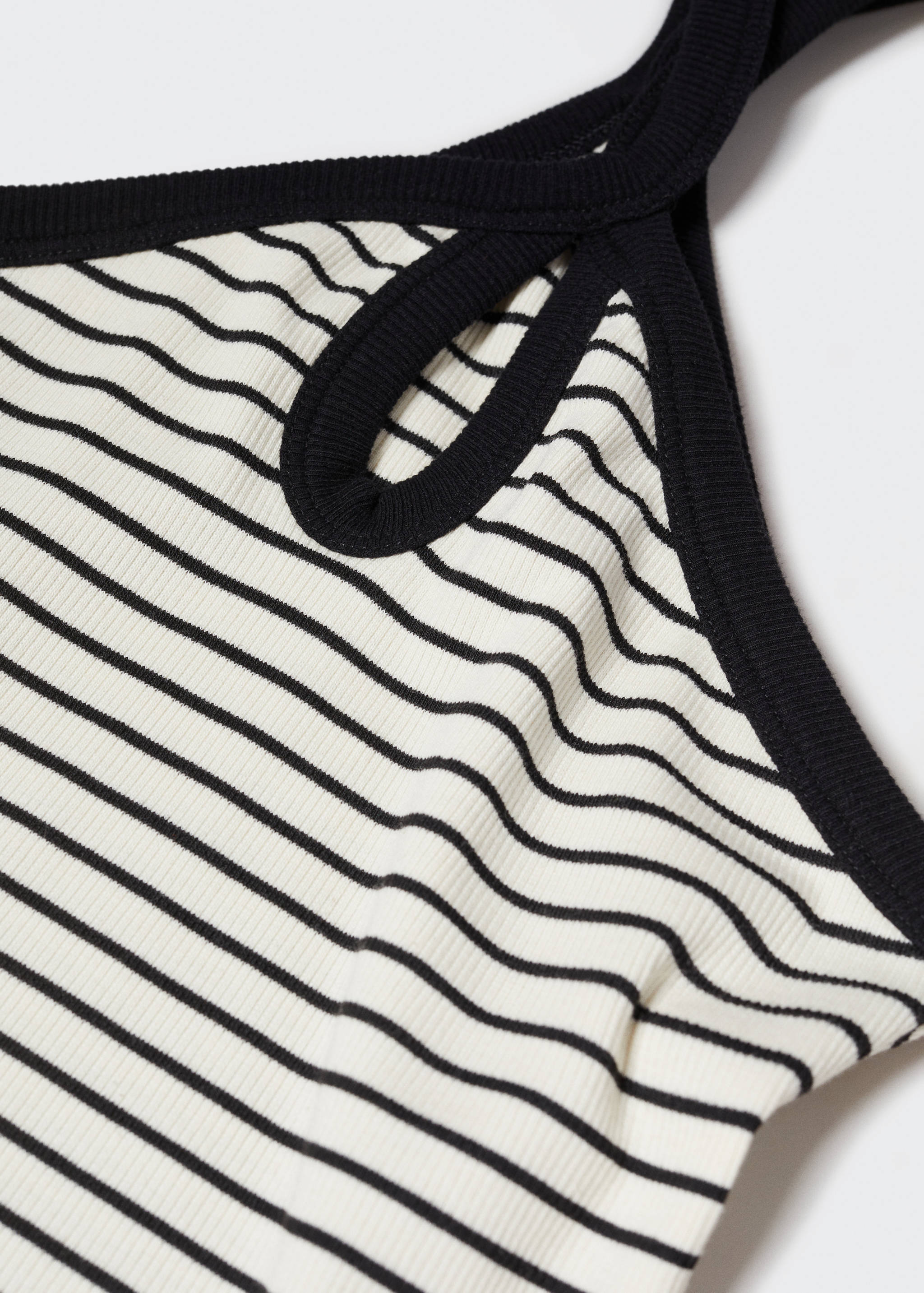 Halter-neck knitted top - Details of the article 8