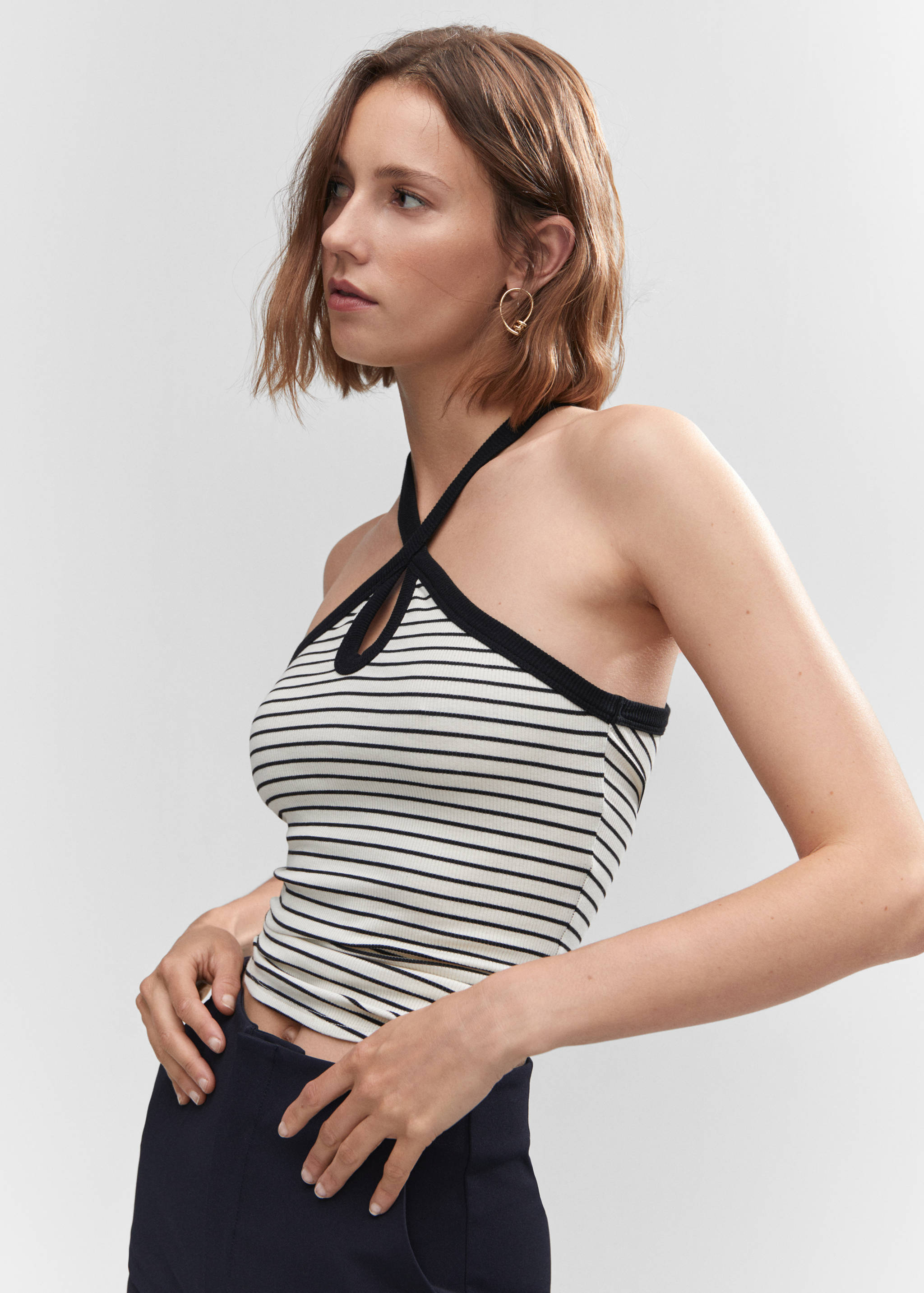 Halter-neck knitted top - Details of the article 3