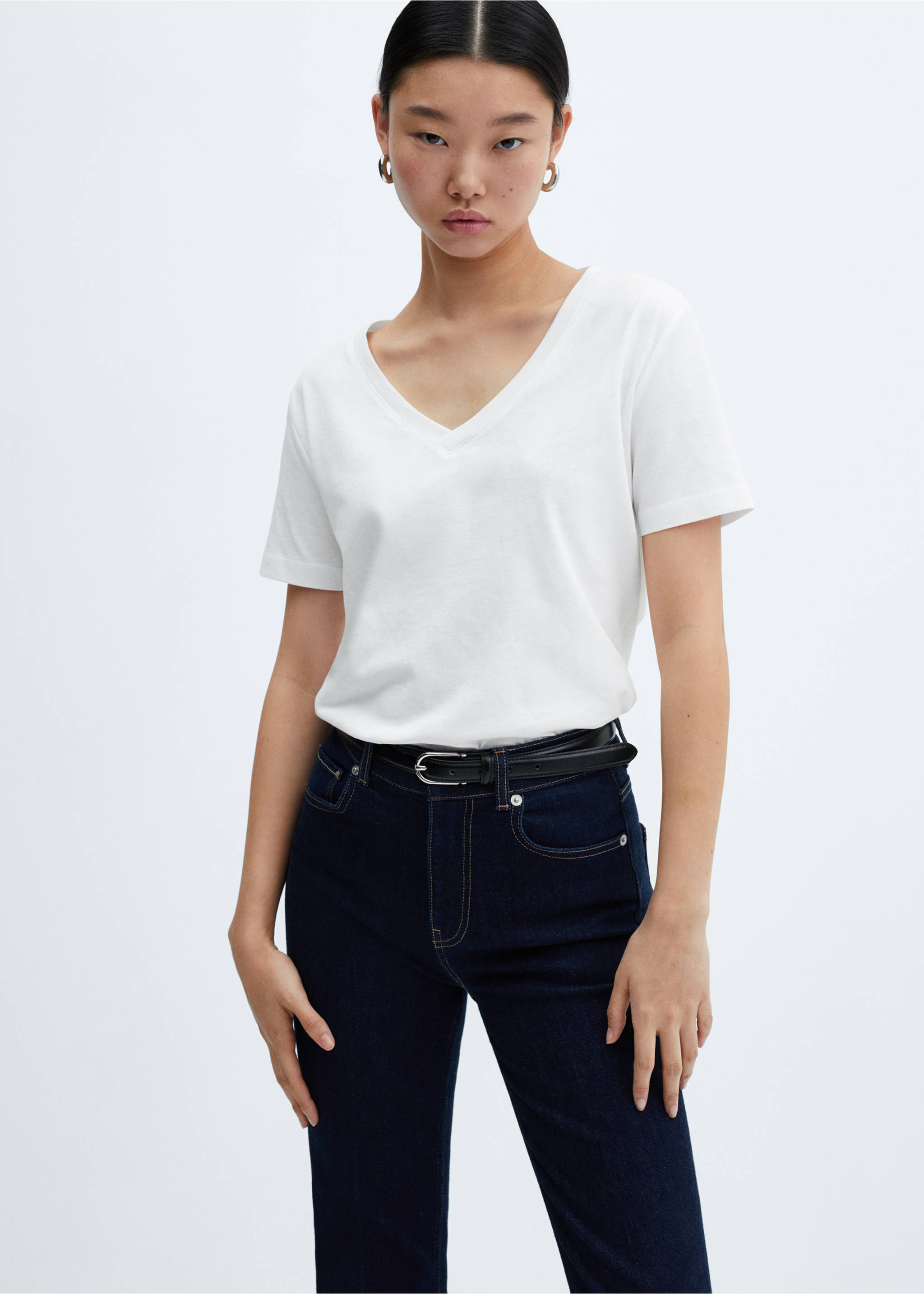 Camiseta algodón cuello pico - Plano medio, Blanco. Ref: 57082001-00.