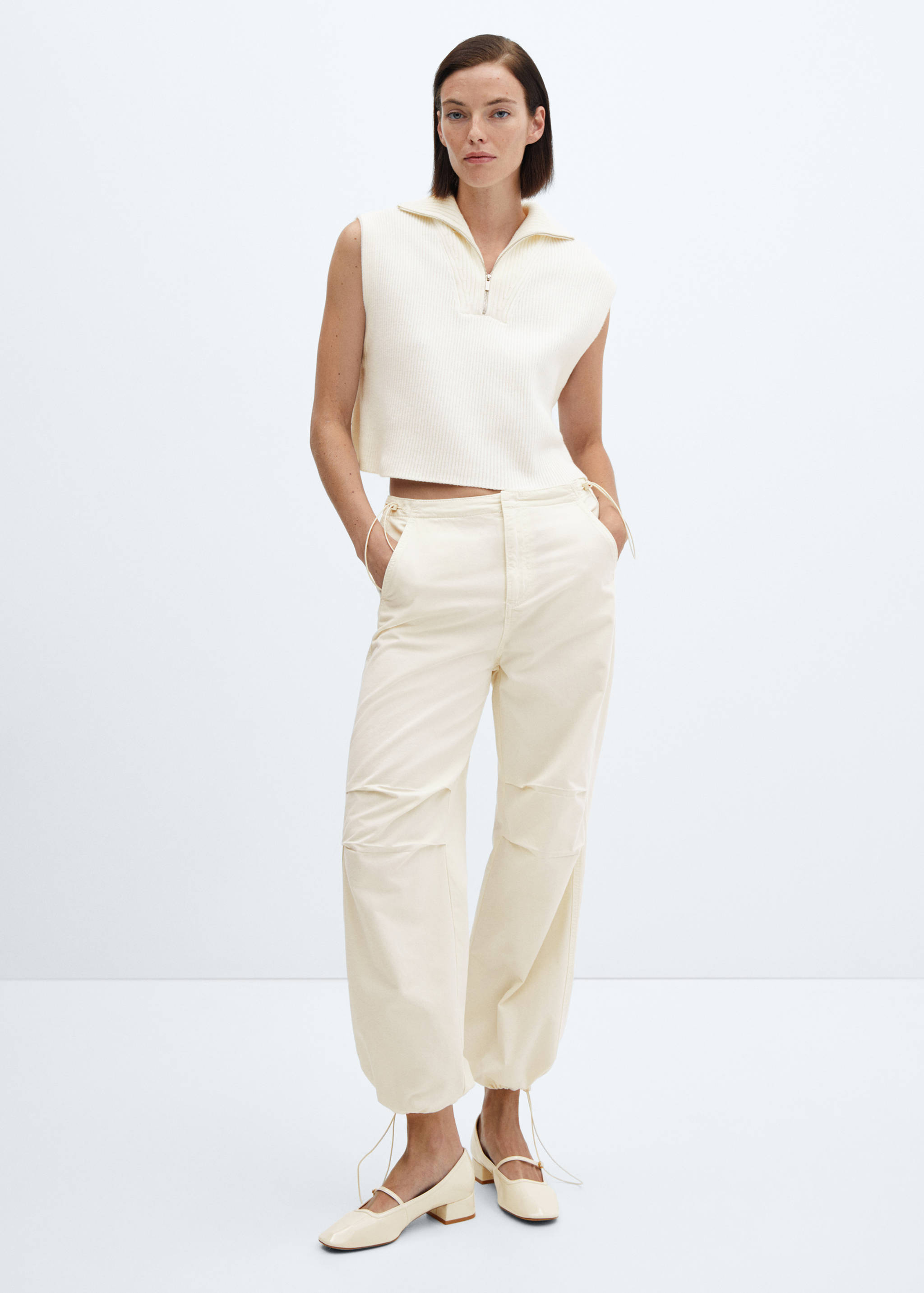 Parachute trousers - General plane