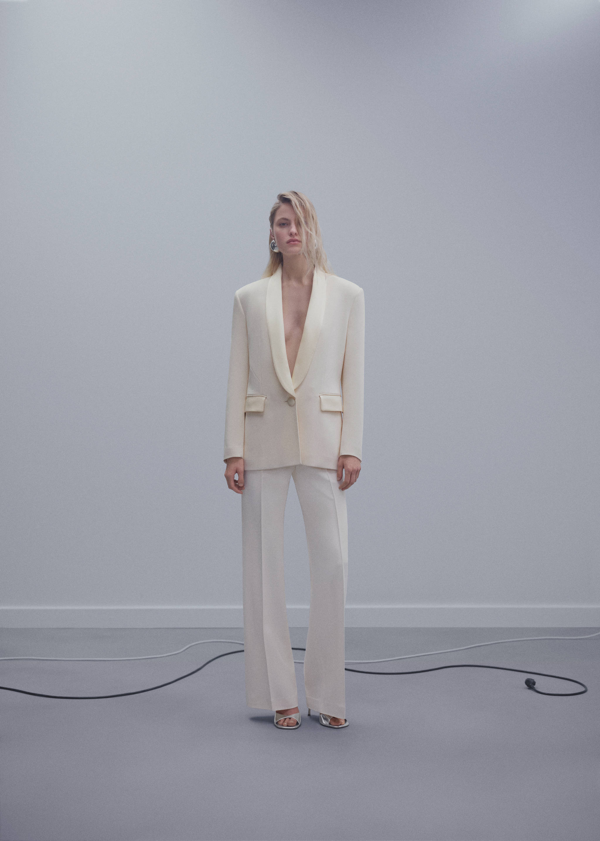 Satin-finish suit jacket - General plane