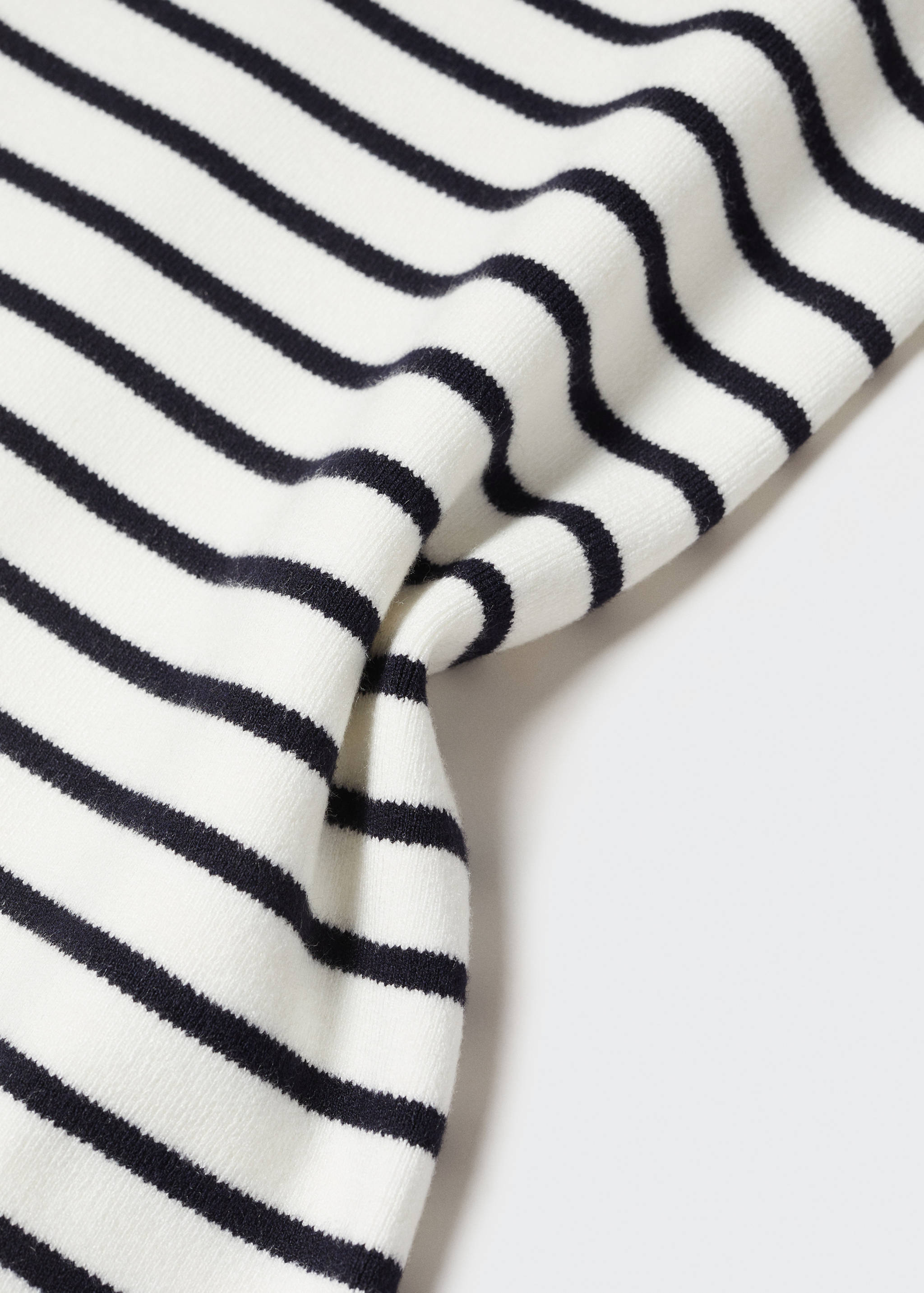 Striped sweater dress - Details of the article 8