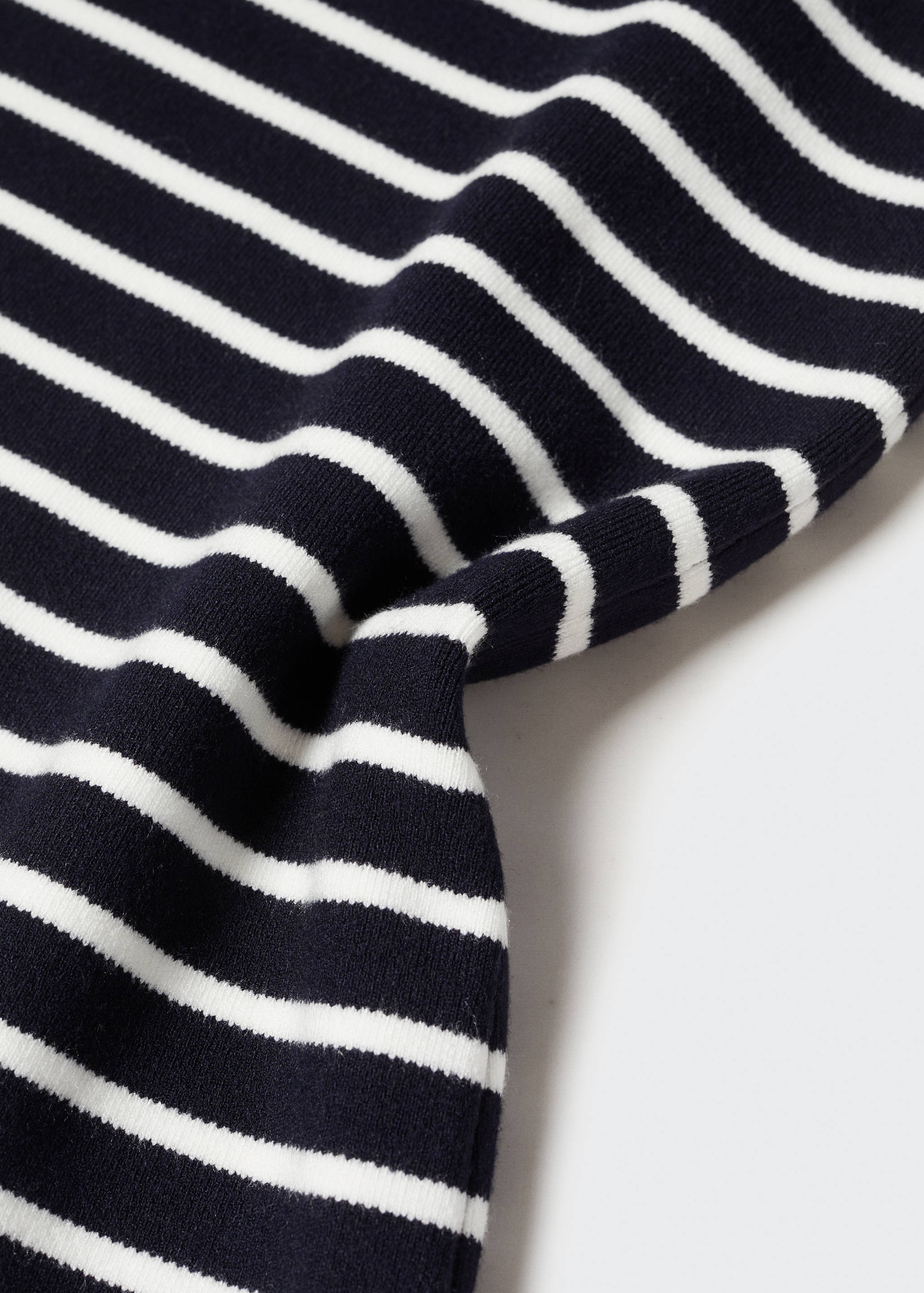 Striped sweater dress - Details of the article 8
