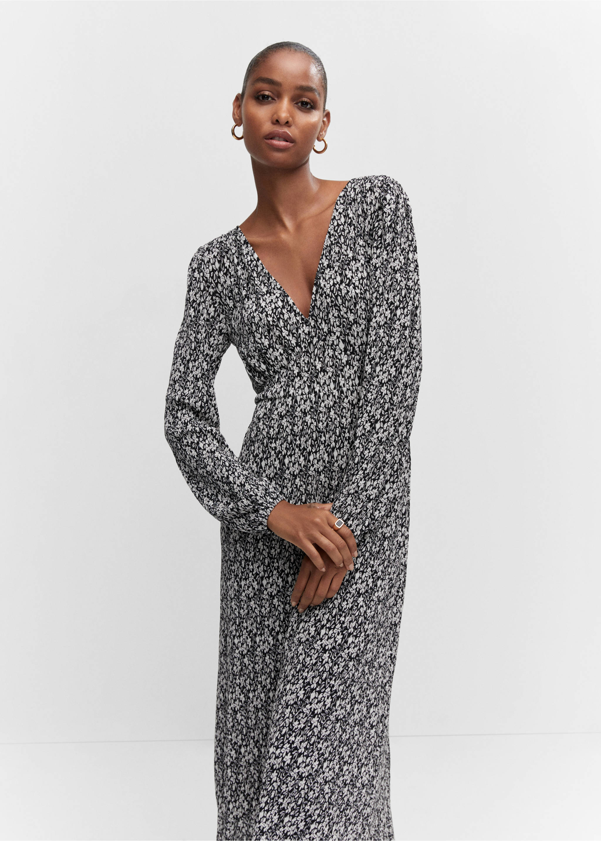 Printed textured dress - Medium plane, Black. Ref: 57083799-00.