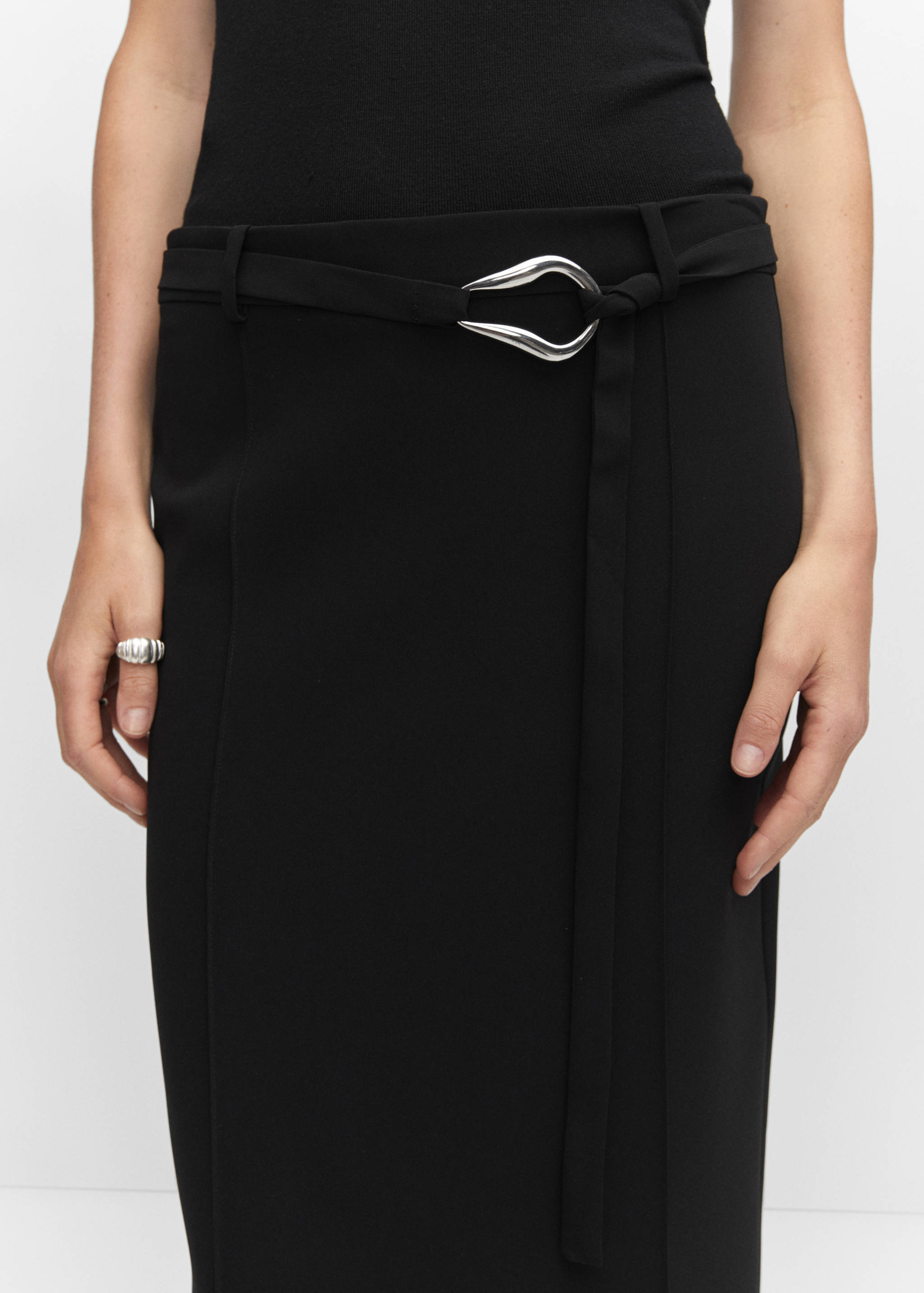 开衩和腰带短裙 - null