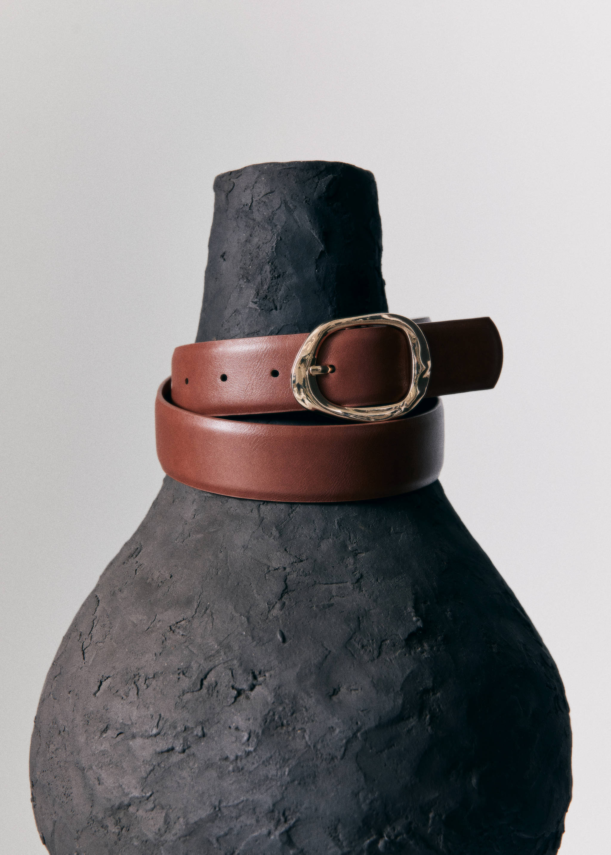 Belt with irregular buckle - Details of the article 9