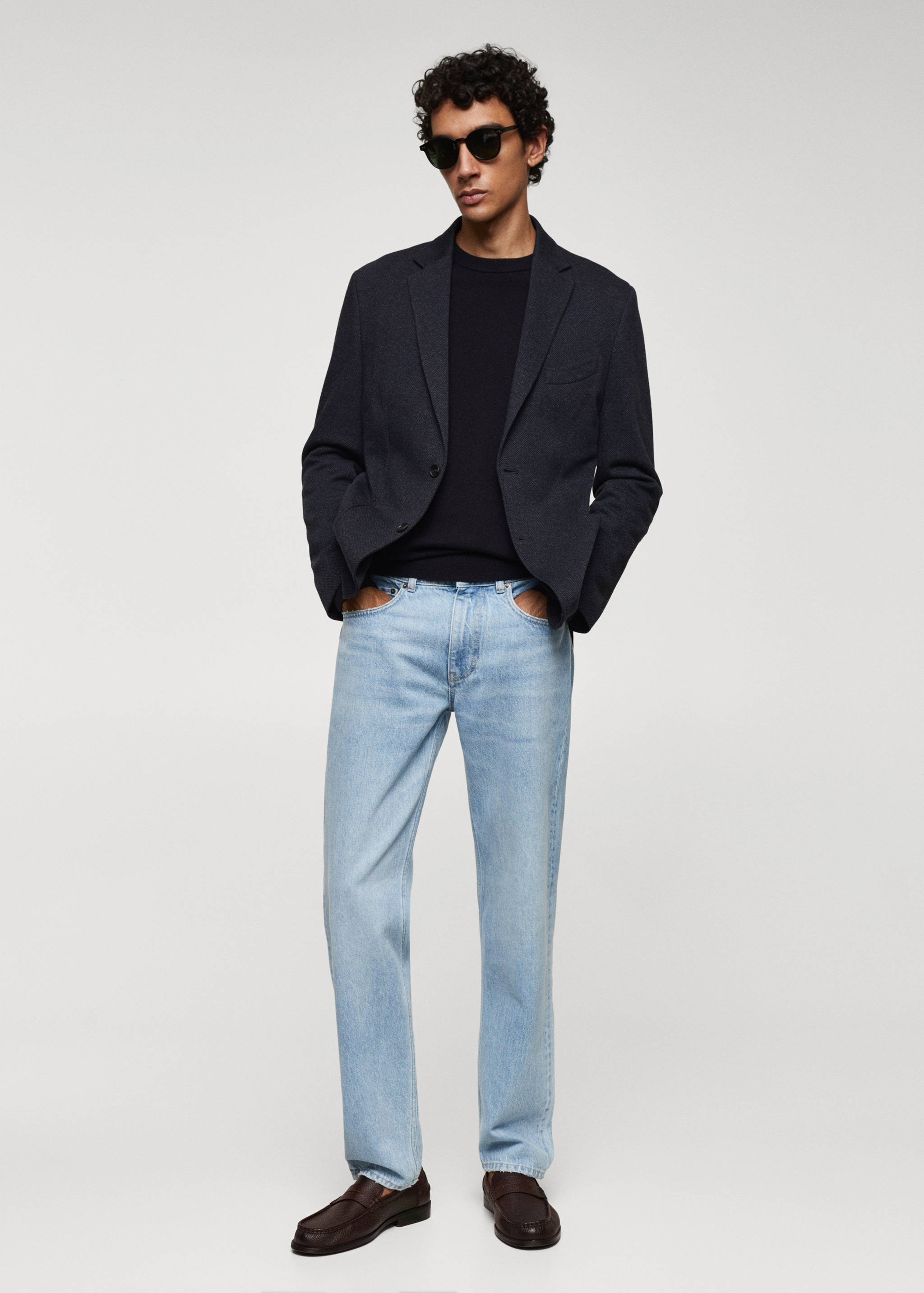 حذاء بدون كعب مع قناع جلدي - رؤية عامة