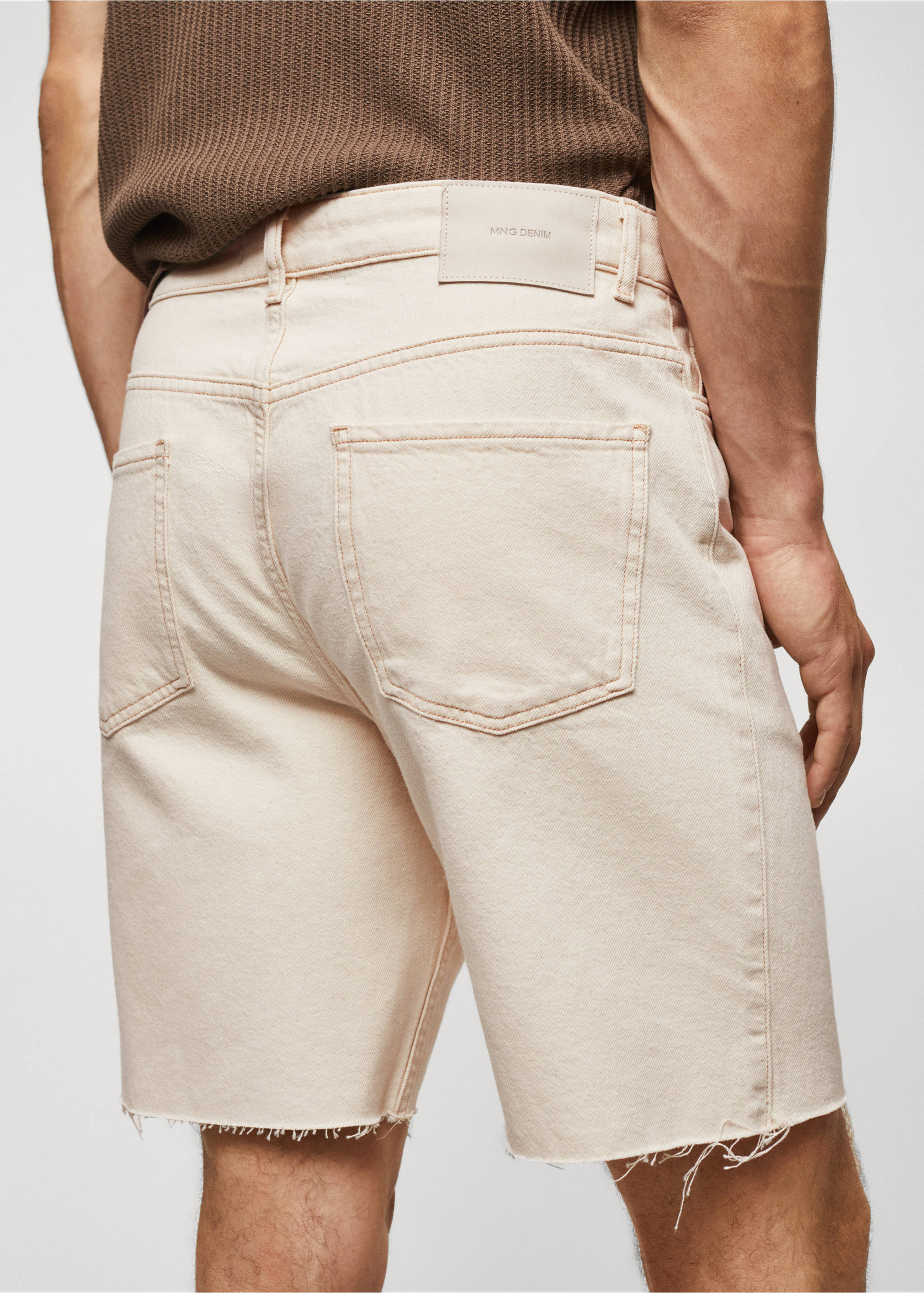 Regular-fit denim shorts - Details of the article 3, Ecru. Ref: 57084398-00.