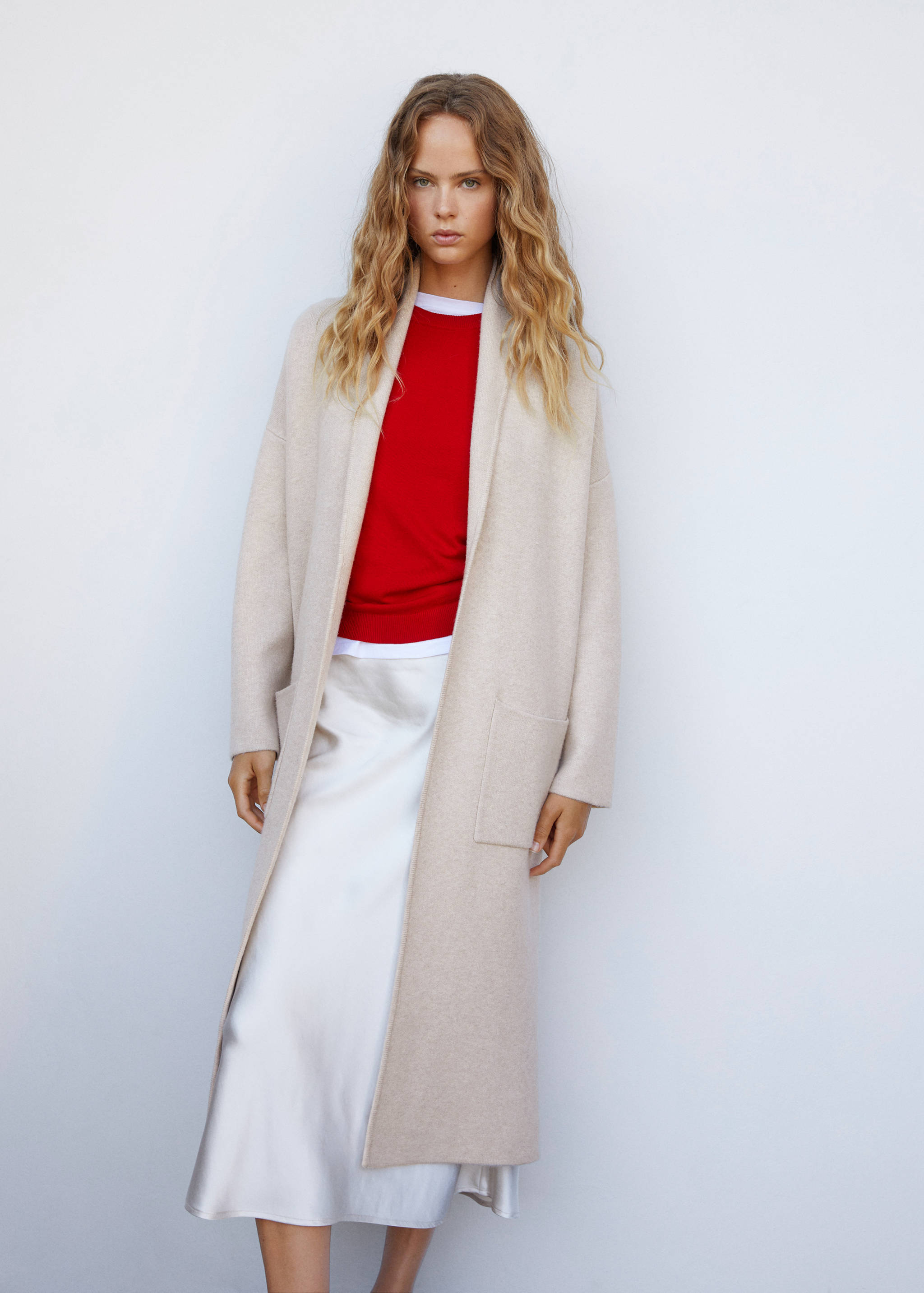 Abrigo oversize punto bolsillos - Plano medio