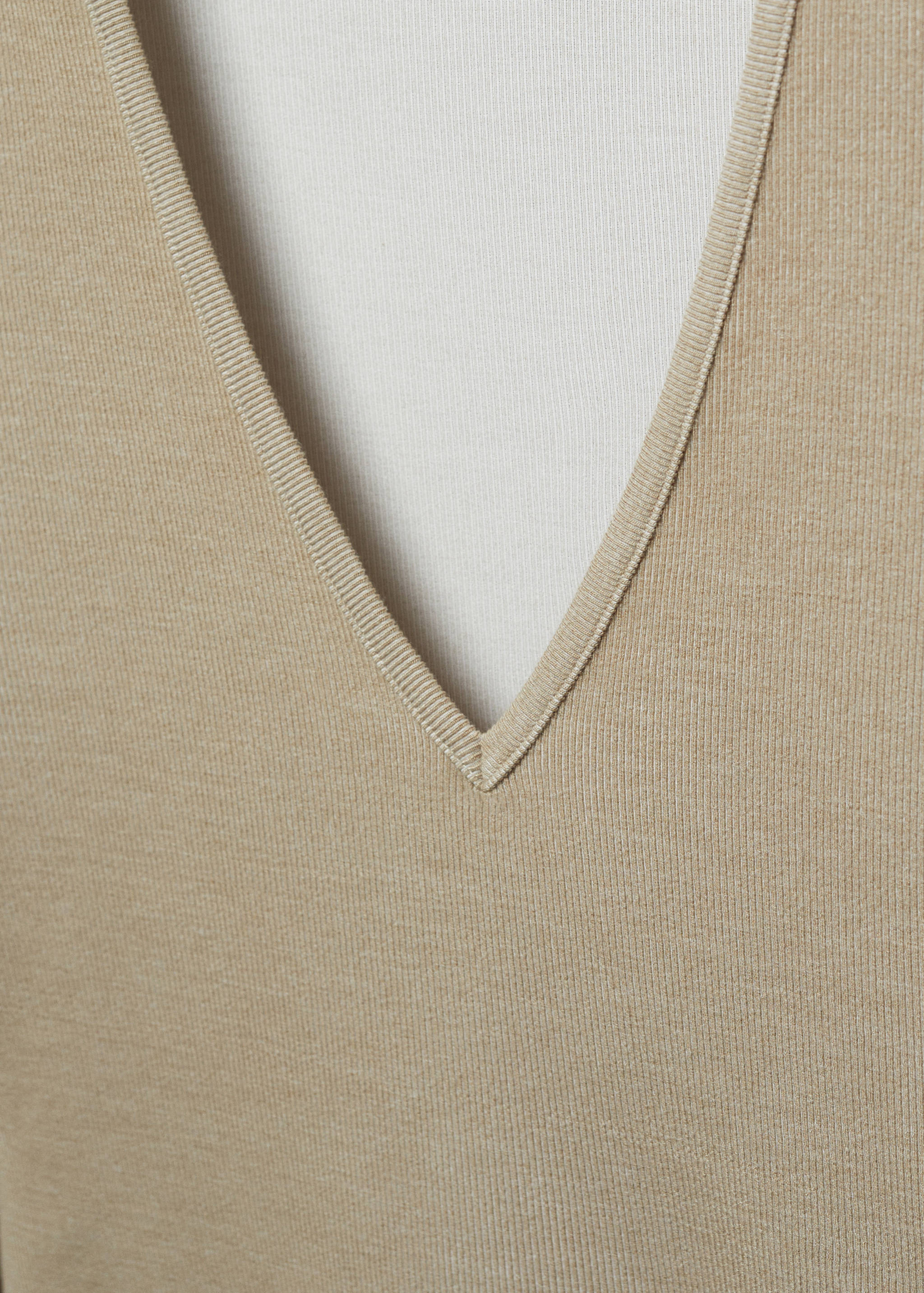 Body col V - Détail de l'article 8