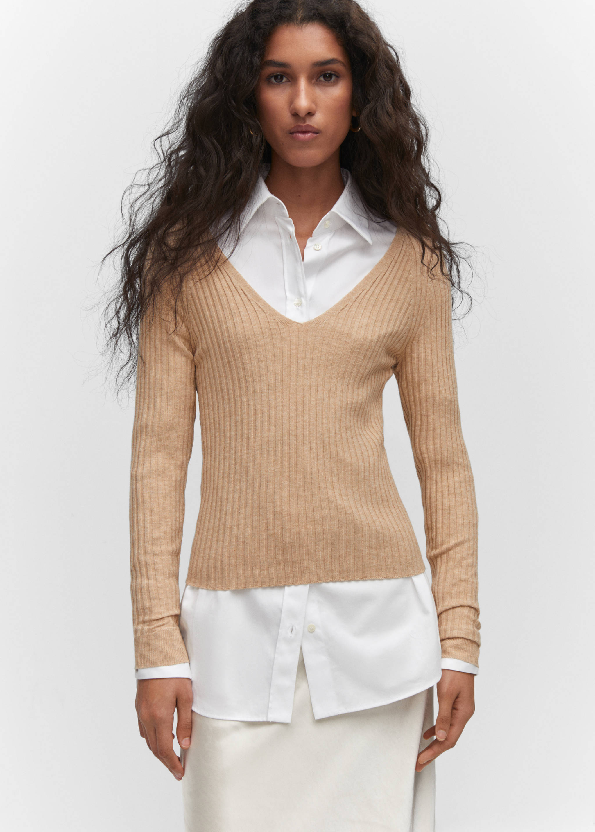 V-neck ribbed knit sweater - Medium plane