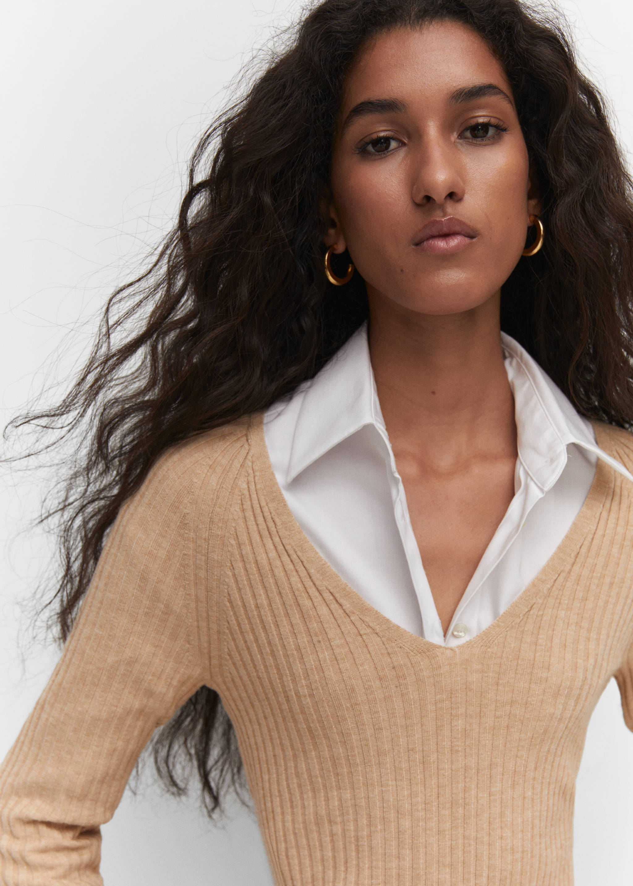 V-neck ribbed knit sweater - Details of the article 2