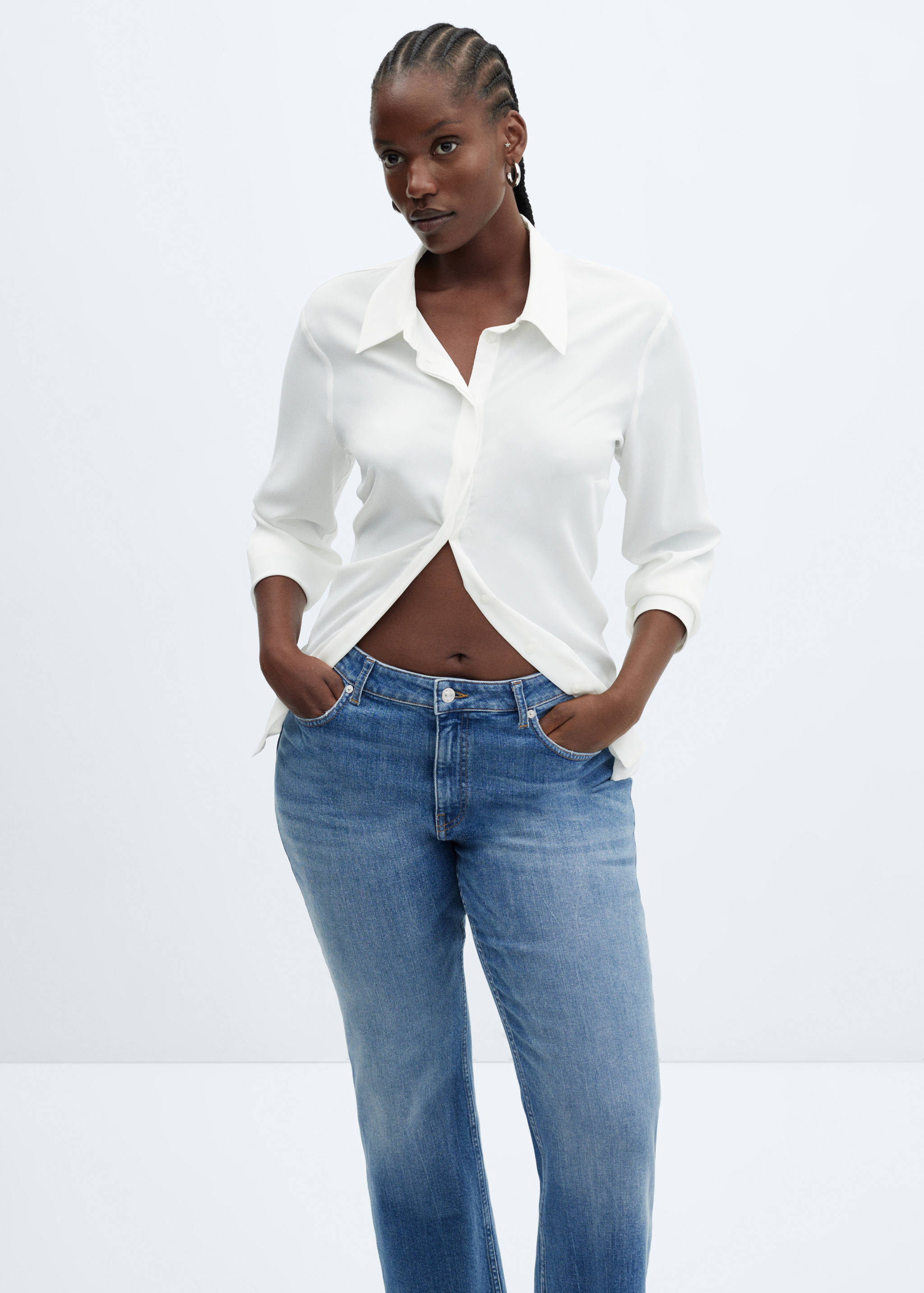 Medium-rise flared jeans - Details of the article 5