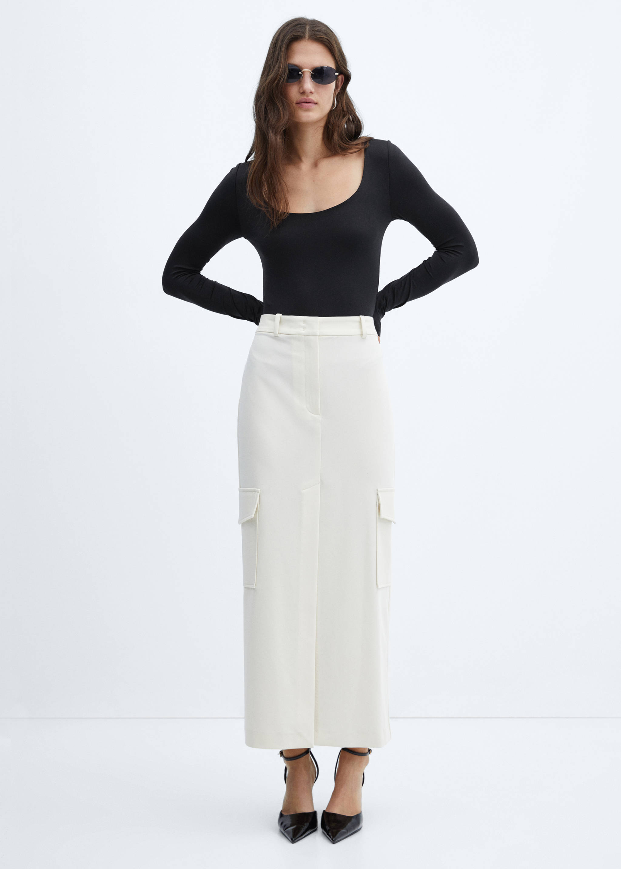 Low-neck bodysuit - General plane