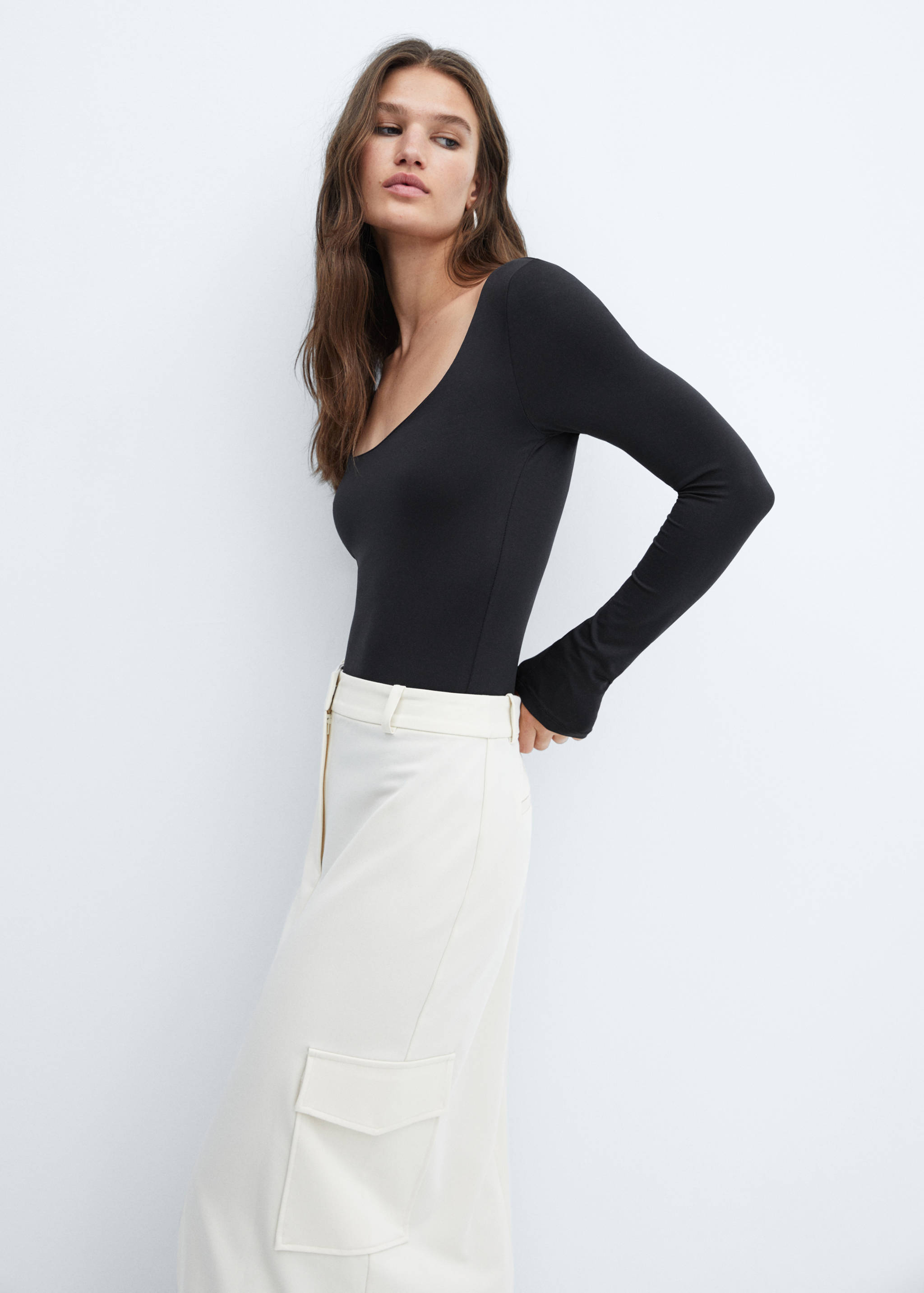 Low-neck bodysuit - Details of the article 2