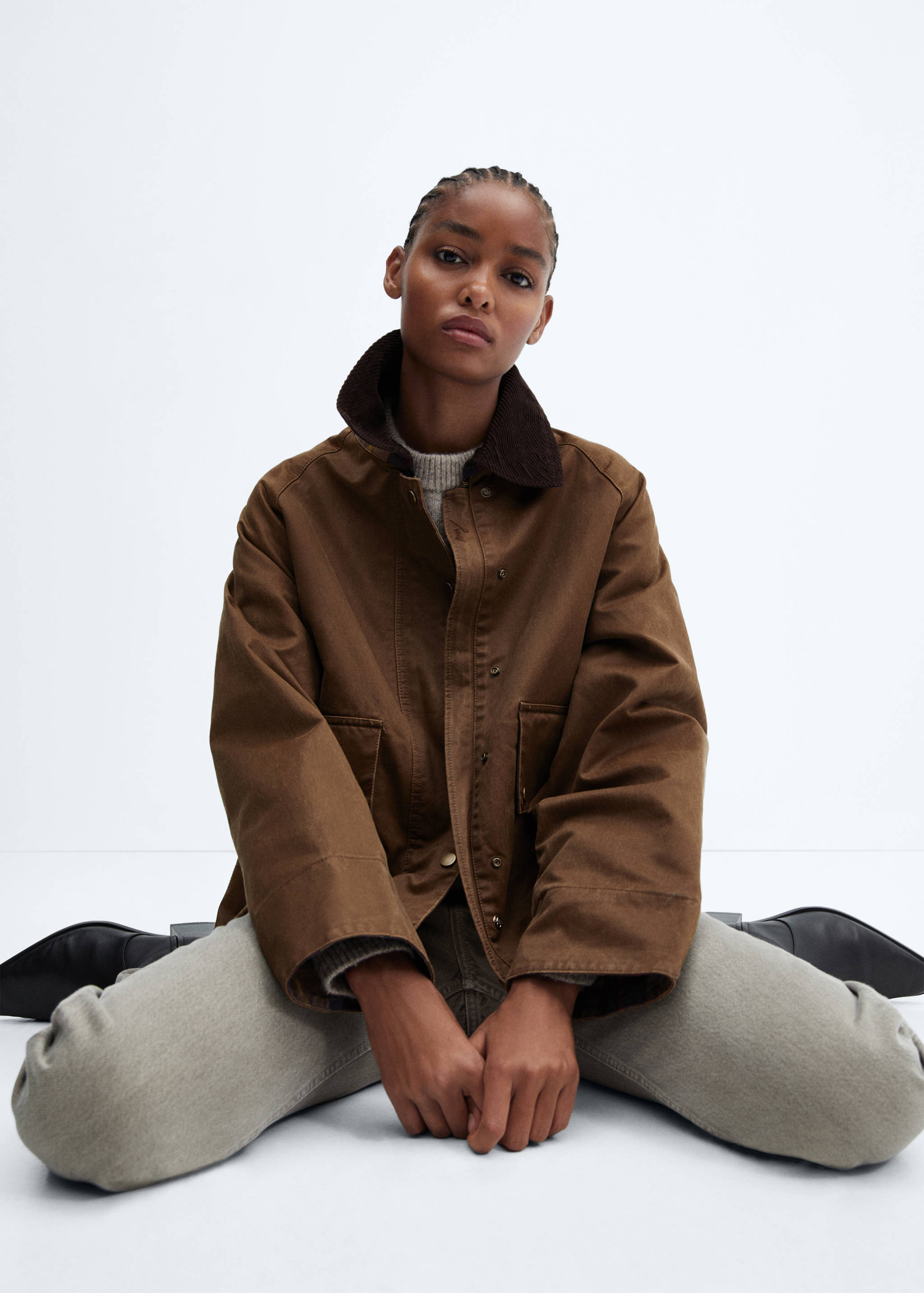 Waxed-effect short parka - Details of the article 2