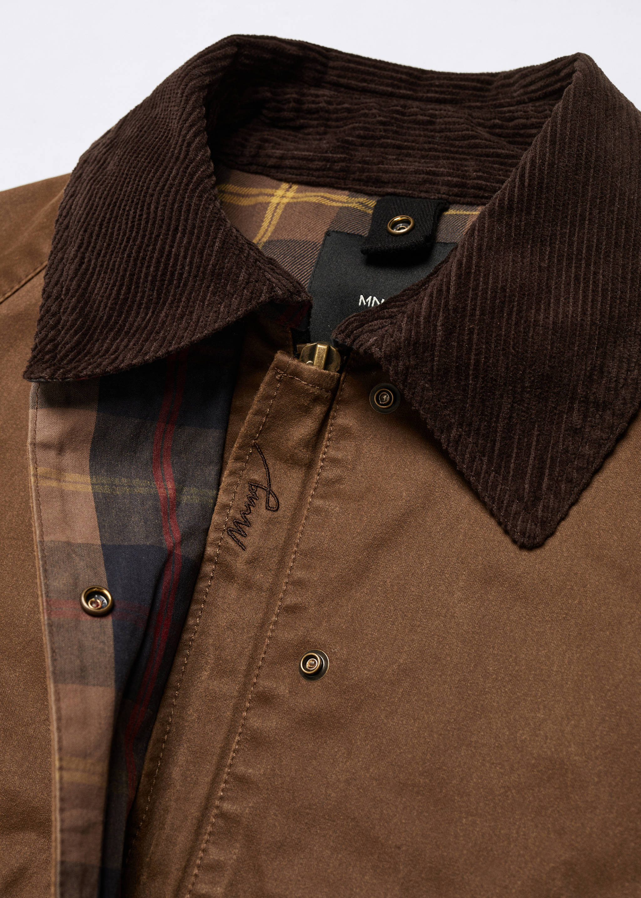 Waxed-effect short parka - Details of the article 8